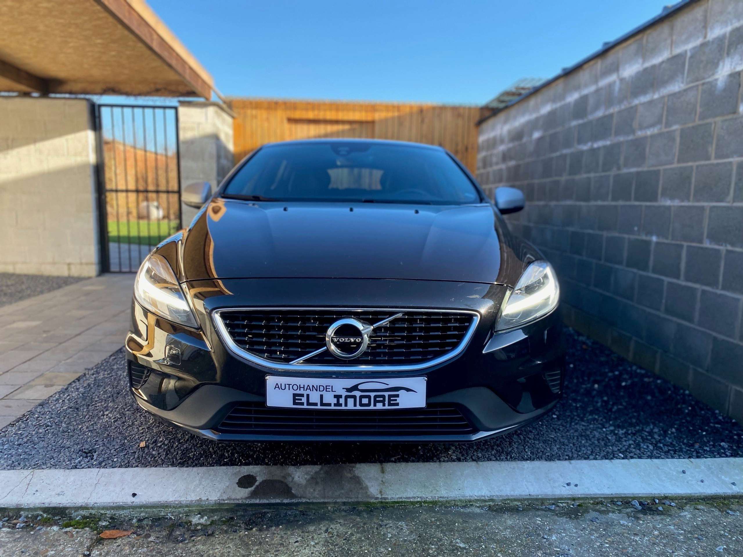 Volvo - V40