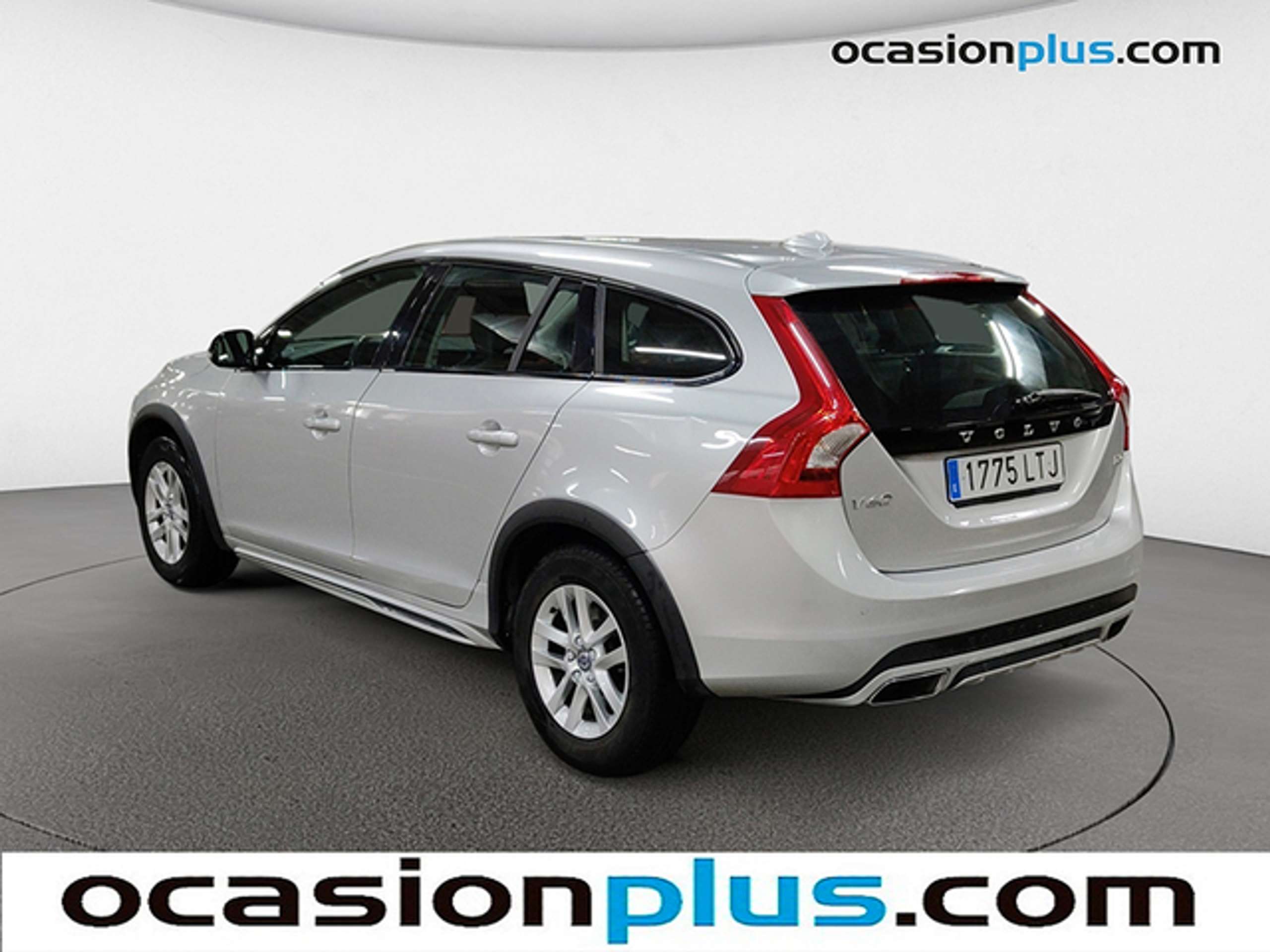 Volvo - V60 Cross Country