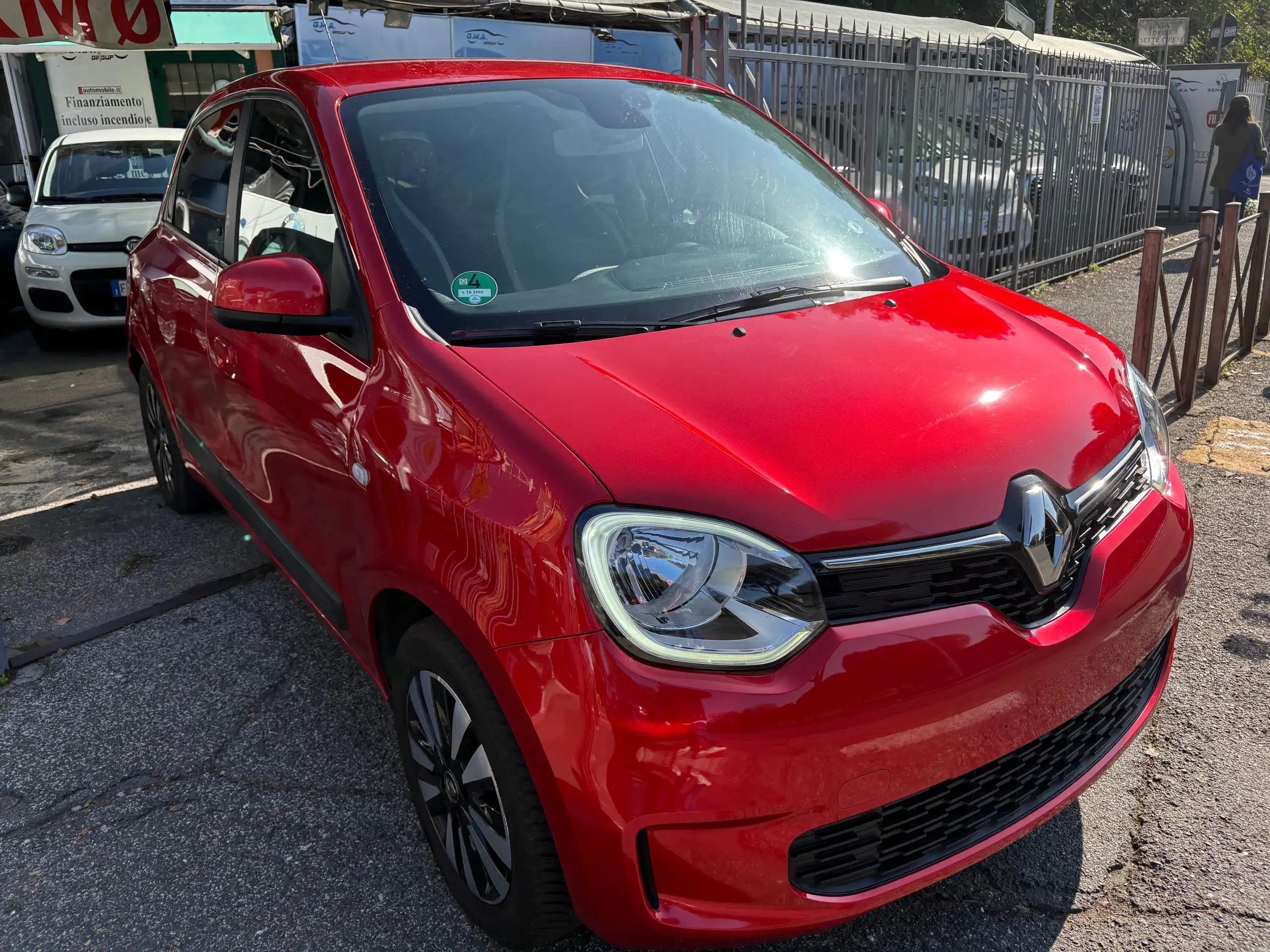 Renault - Twingo