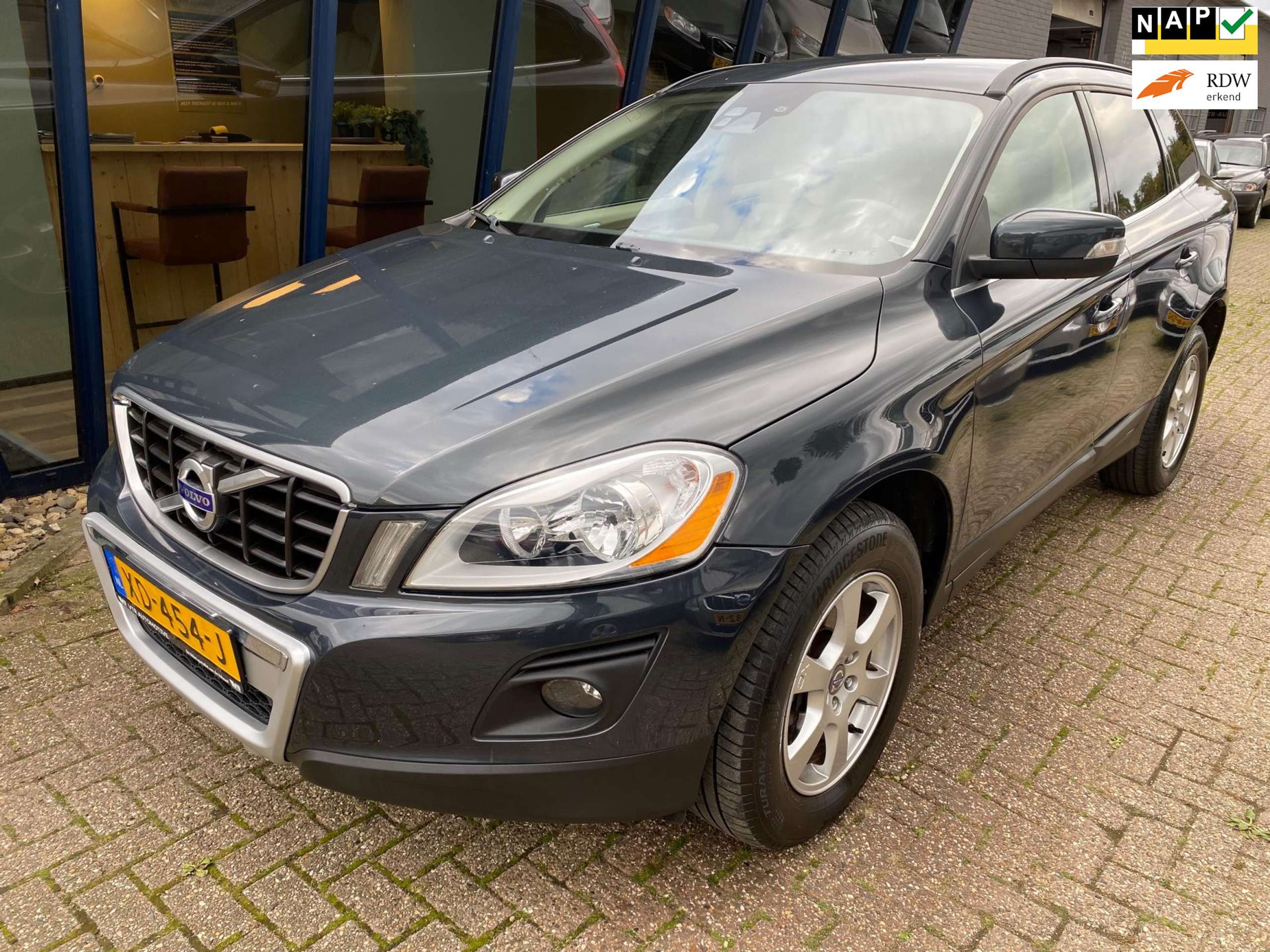 Volvo - XC60