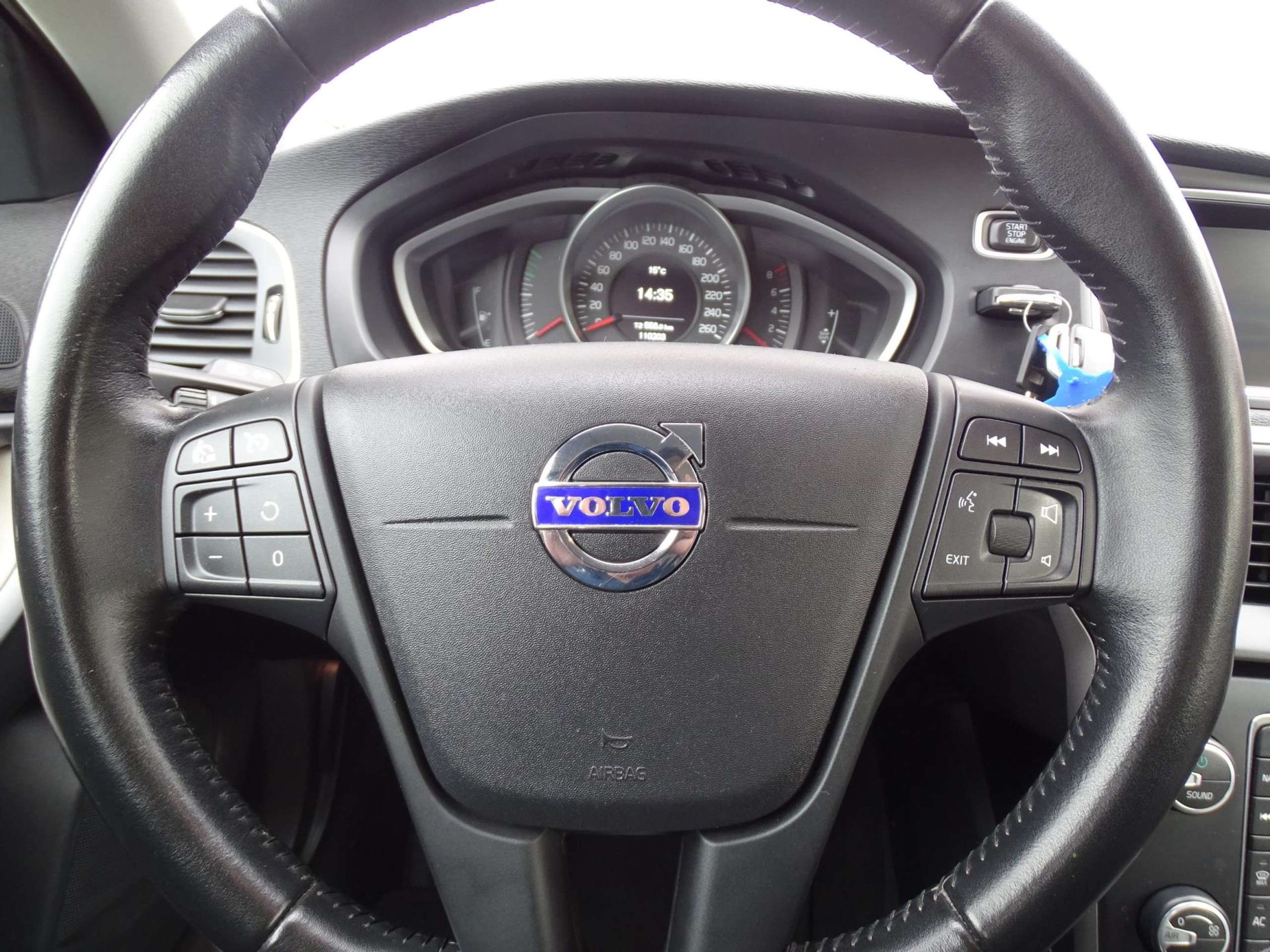 Volvo - V40