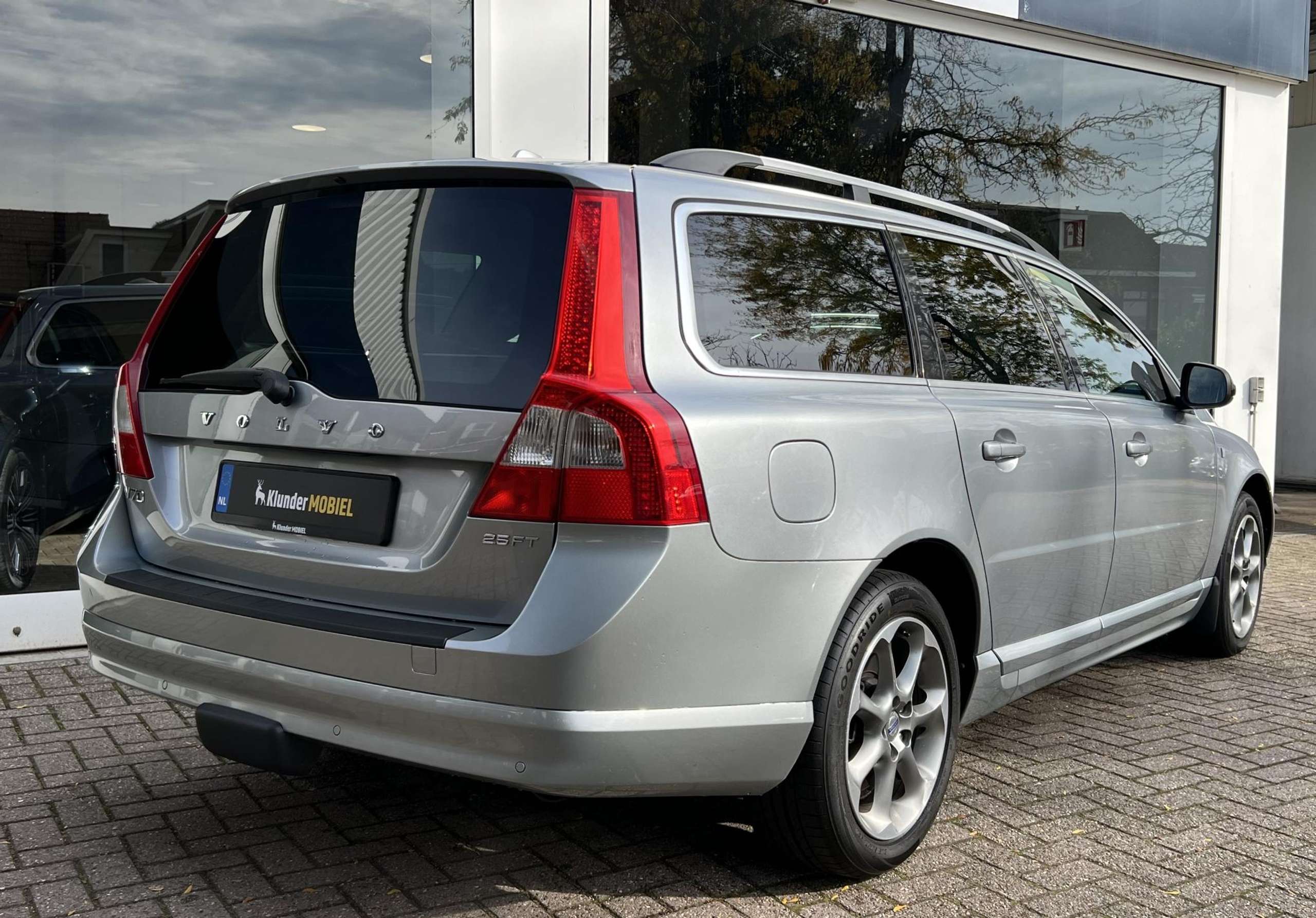 Volvo - V70