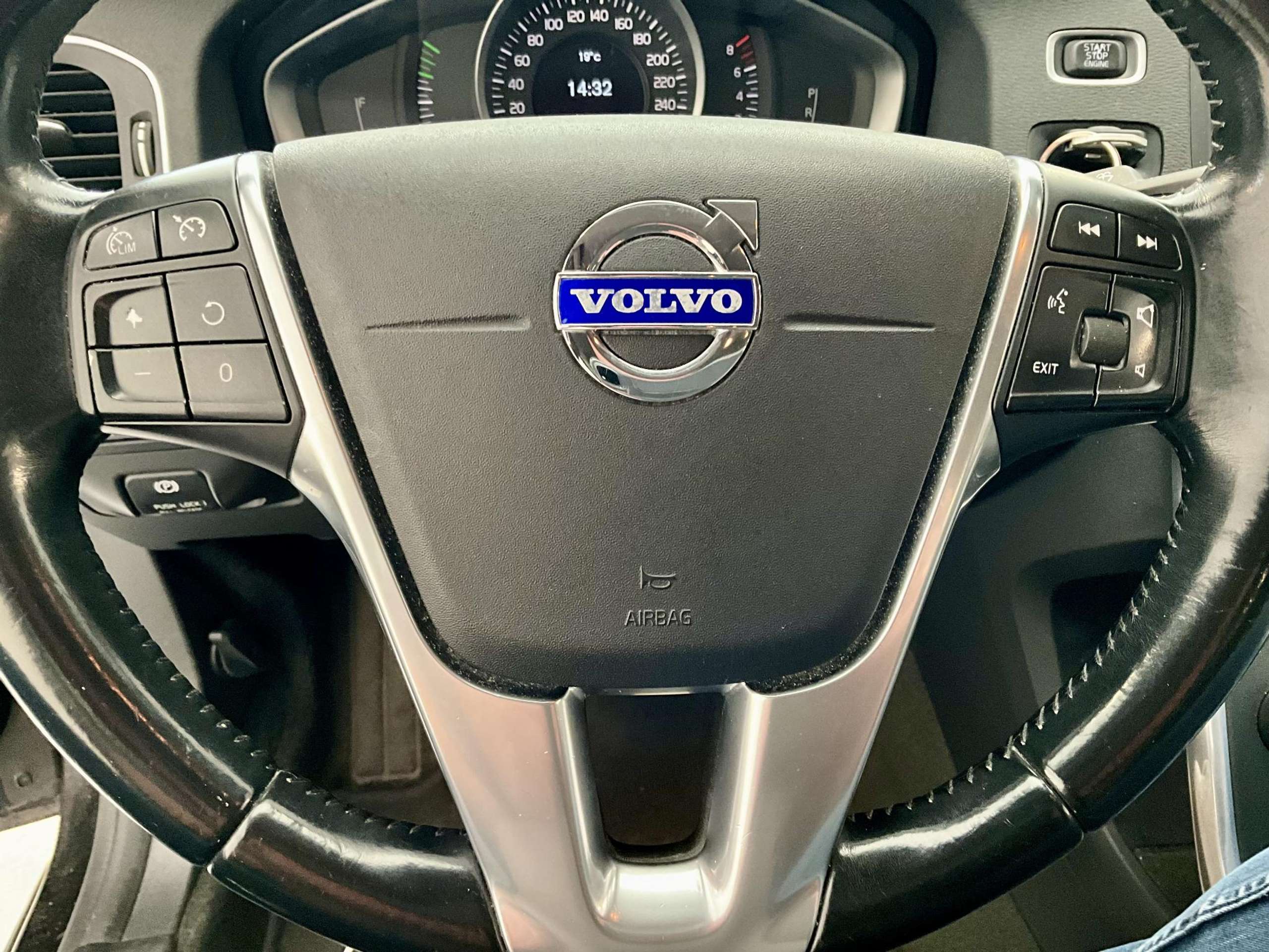 Volvo - V60