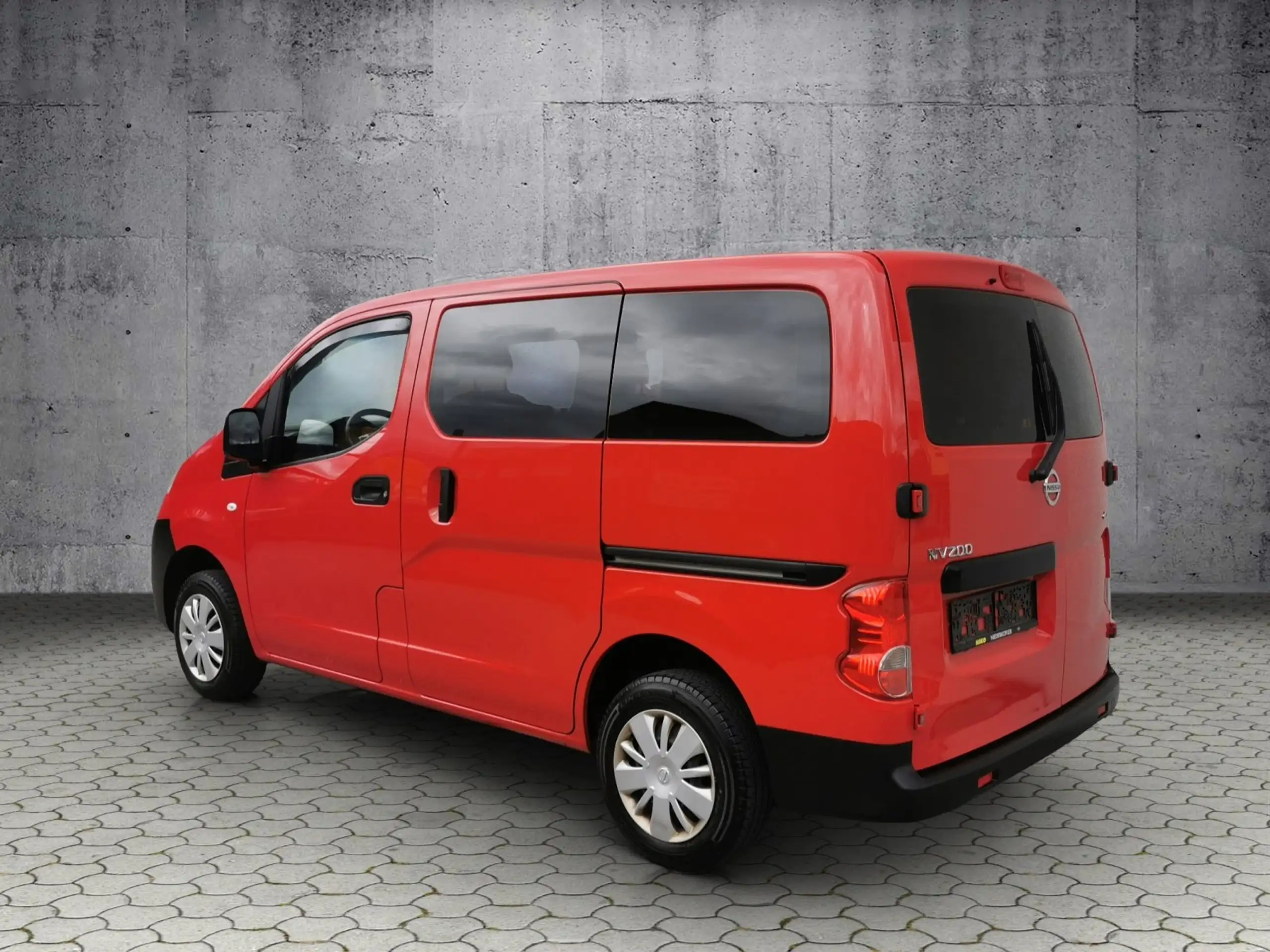 Nissan - NV200