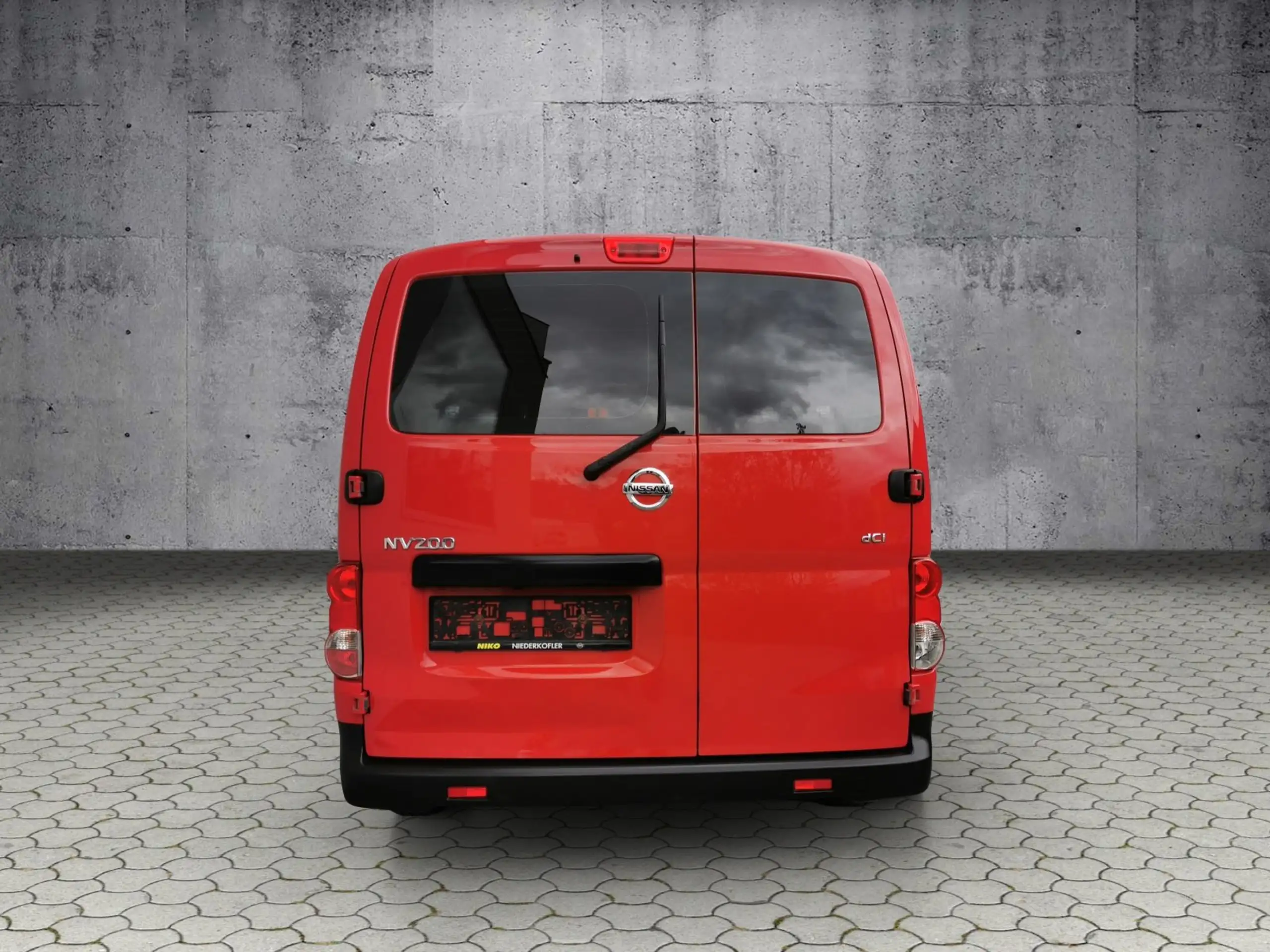 Nissan - NV200