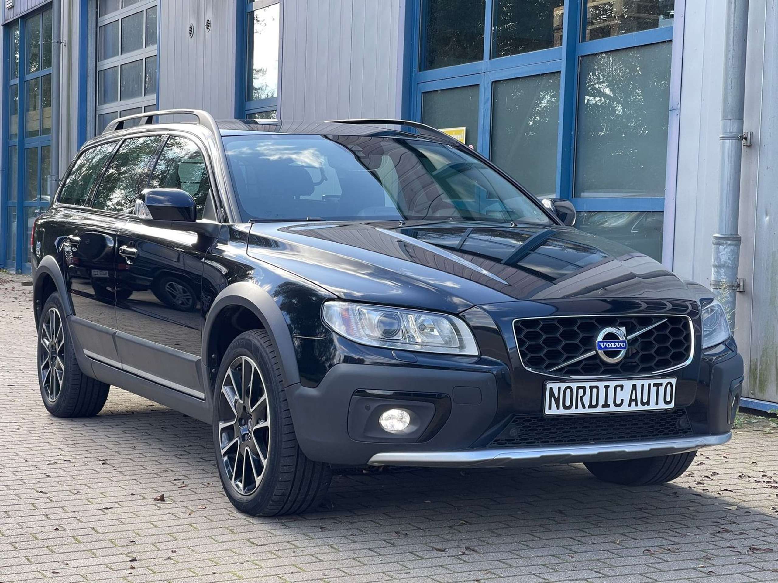 Volvo - XC70