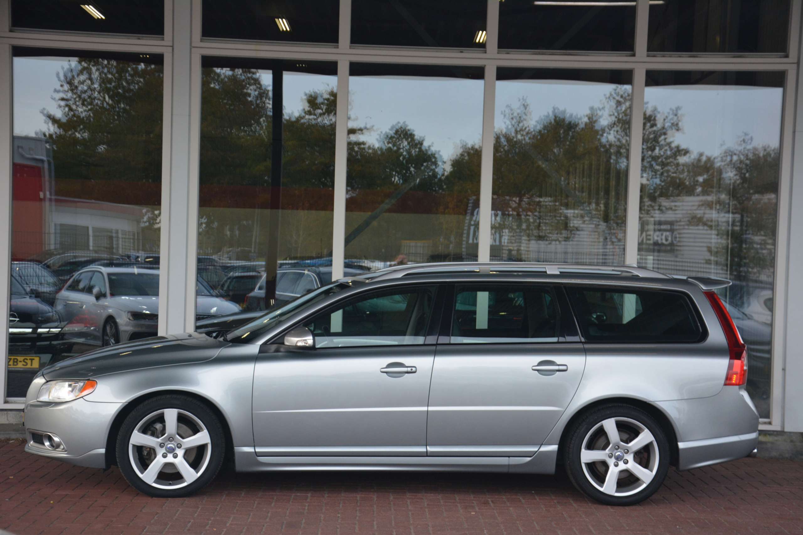 Volvo - V70