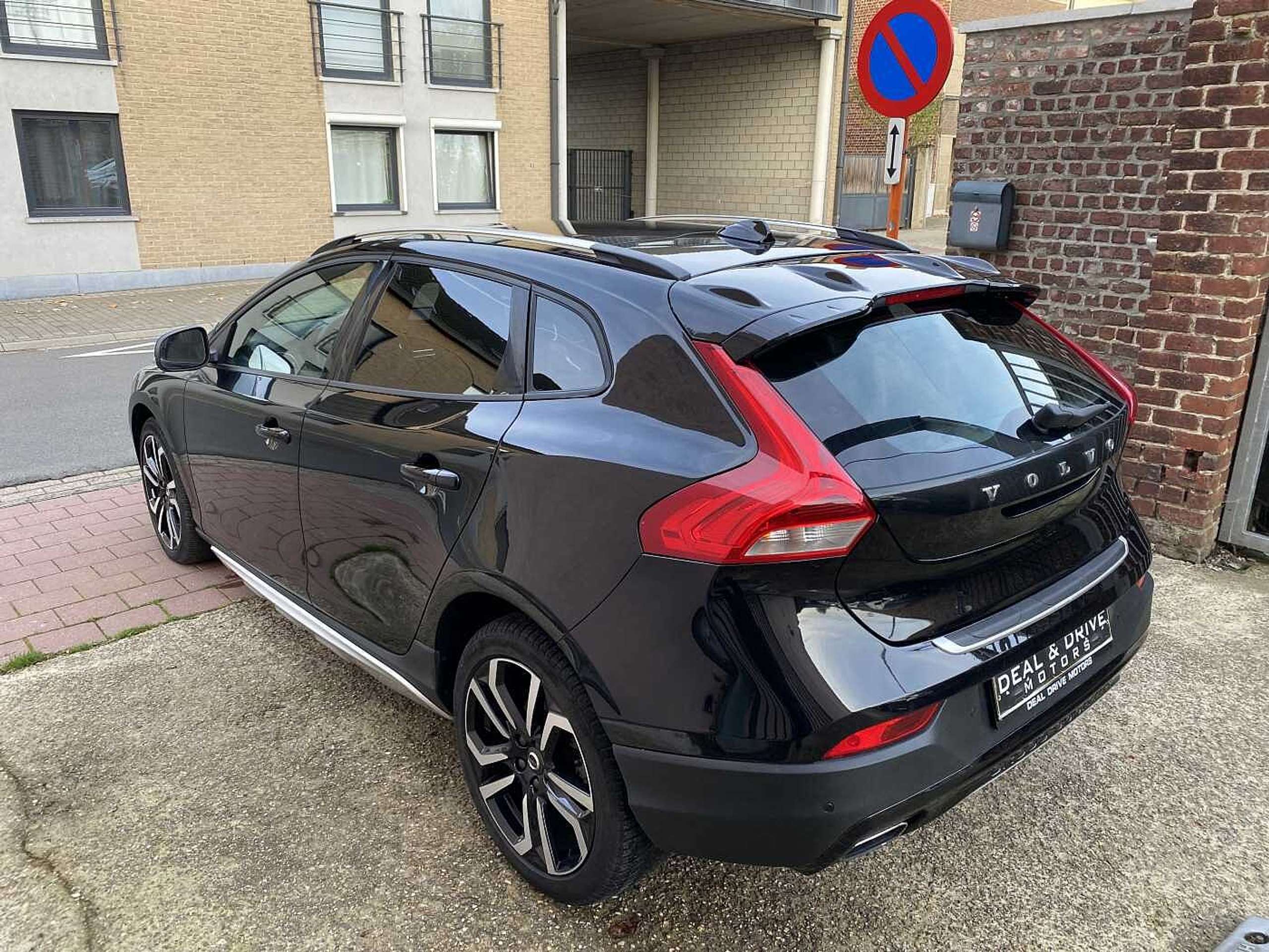 Volvo - V40 Cross Country