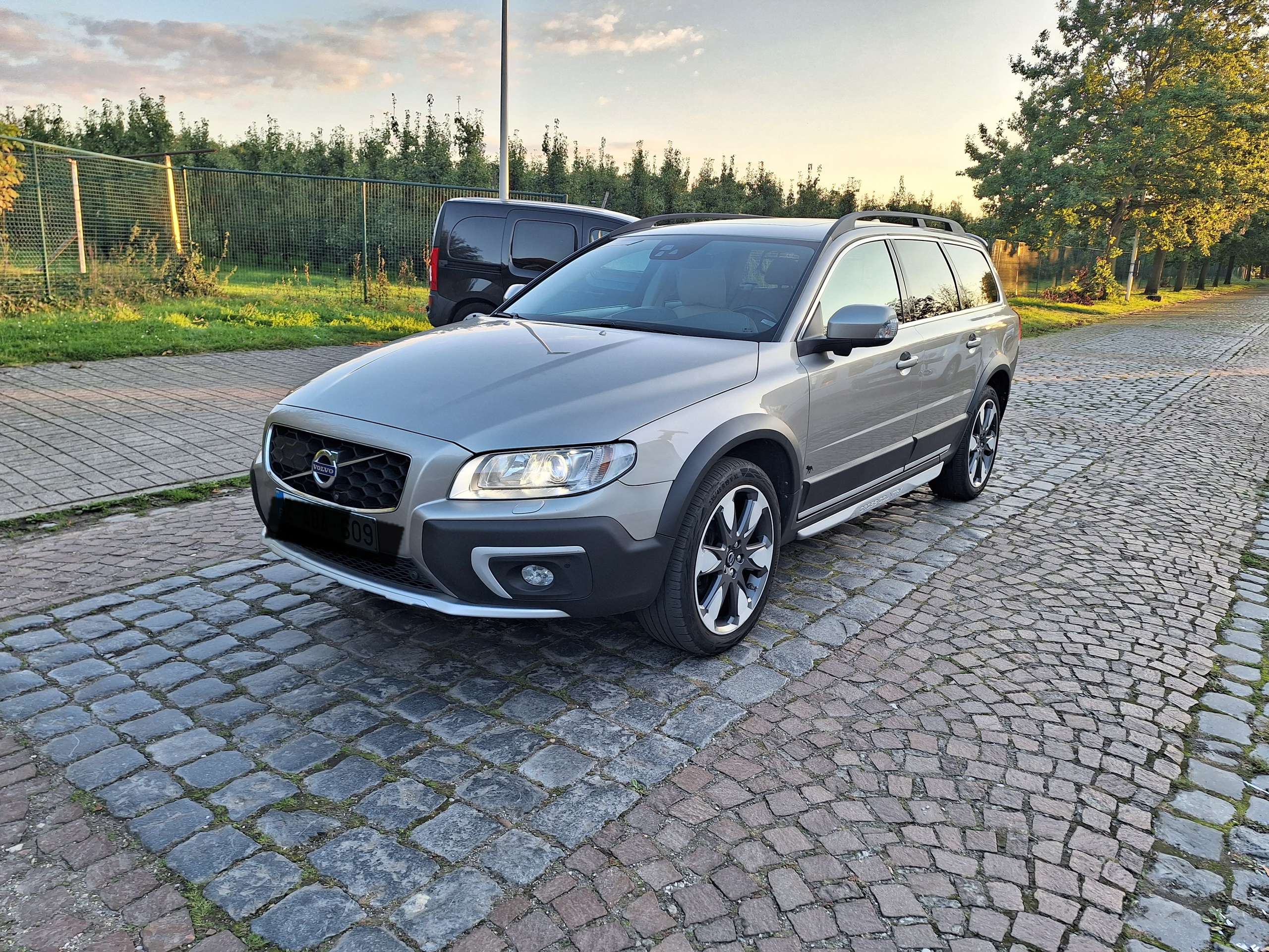 Volvo - XC70