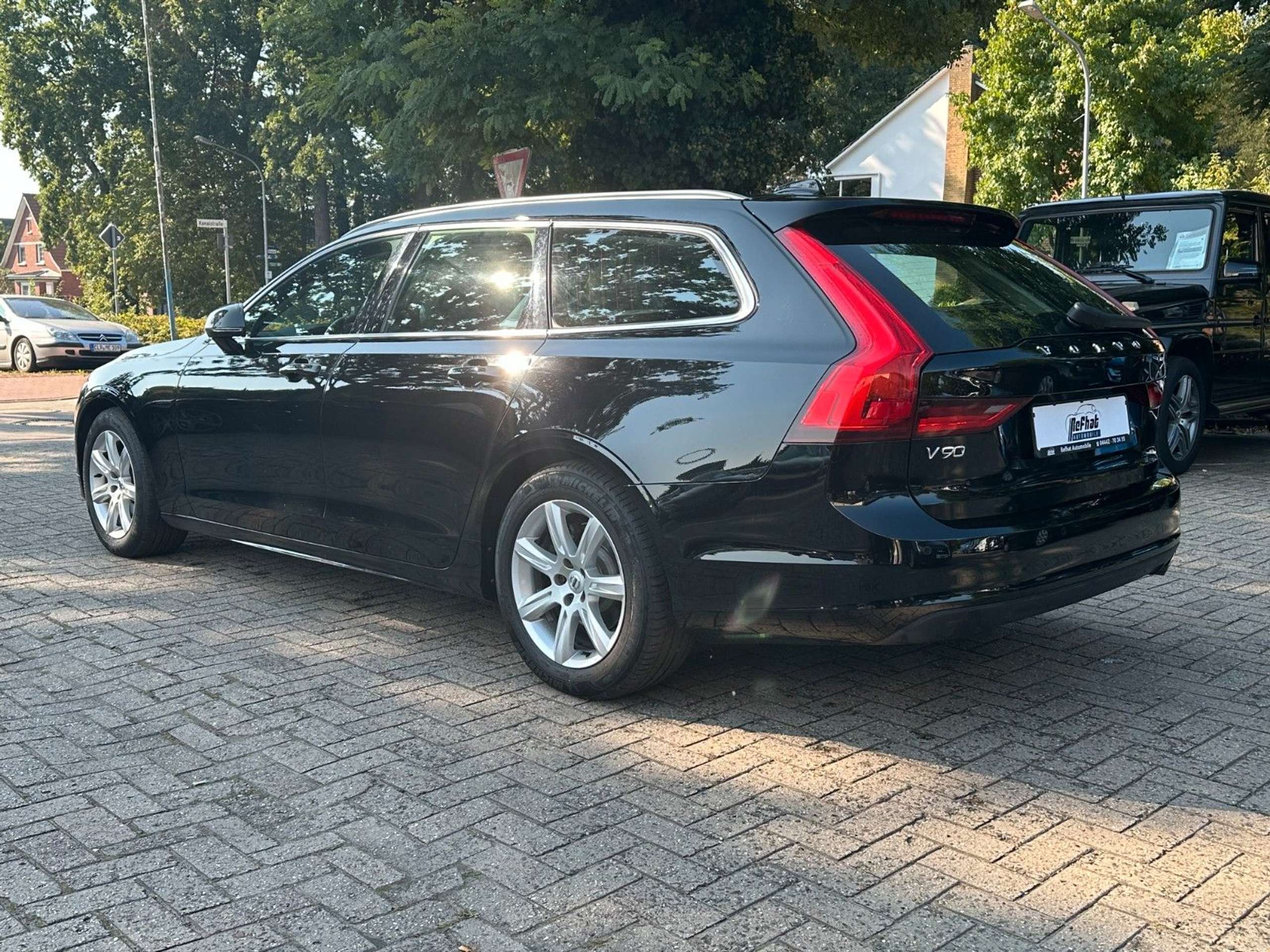 Volvo - V90