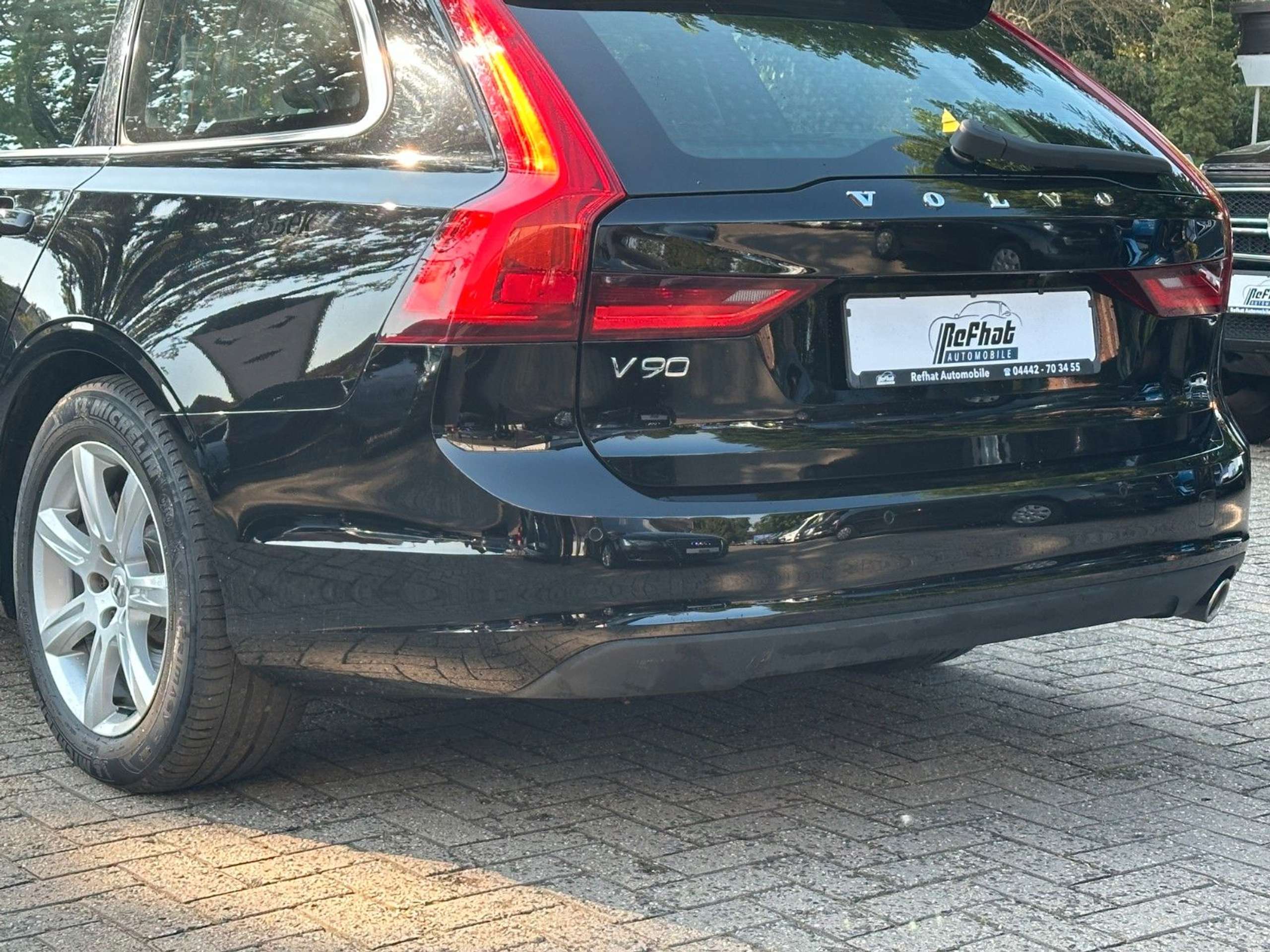 Volvo - V90