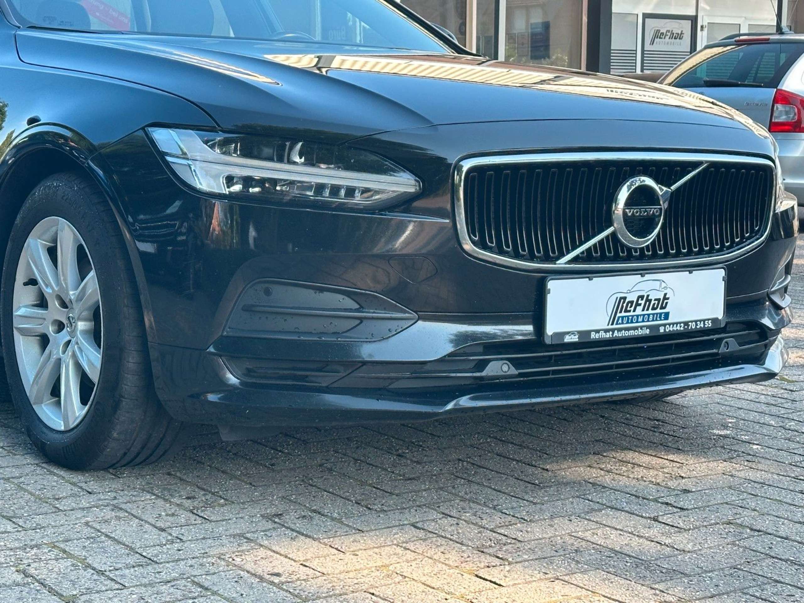 Volvo - V90