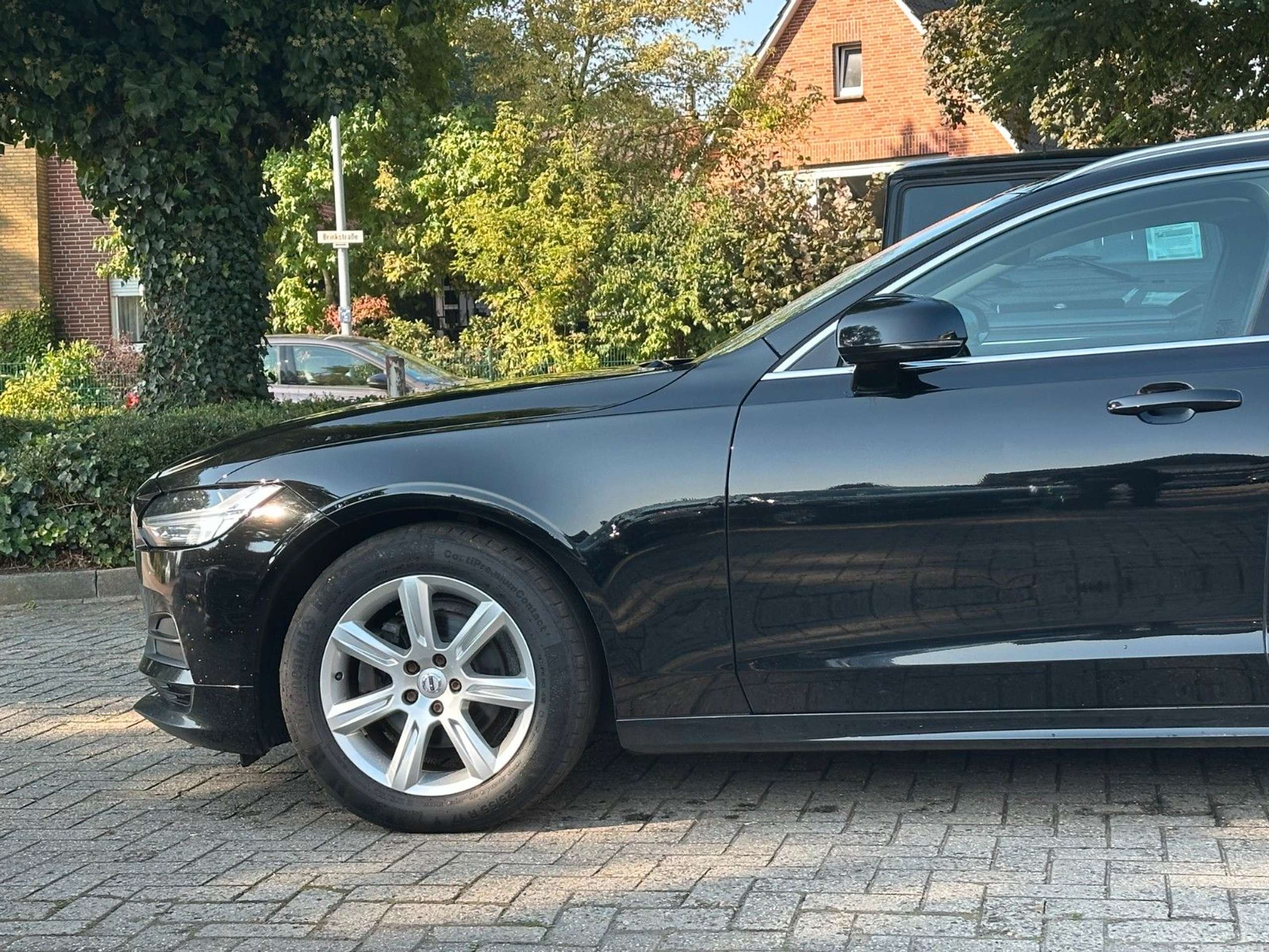 Volvo - V90