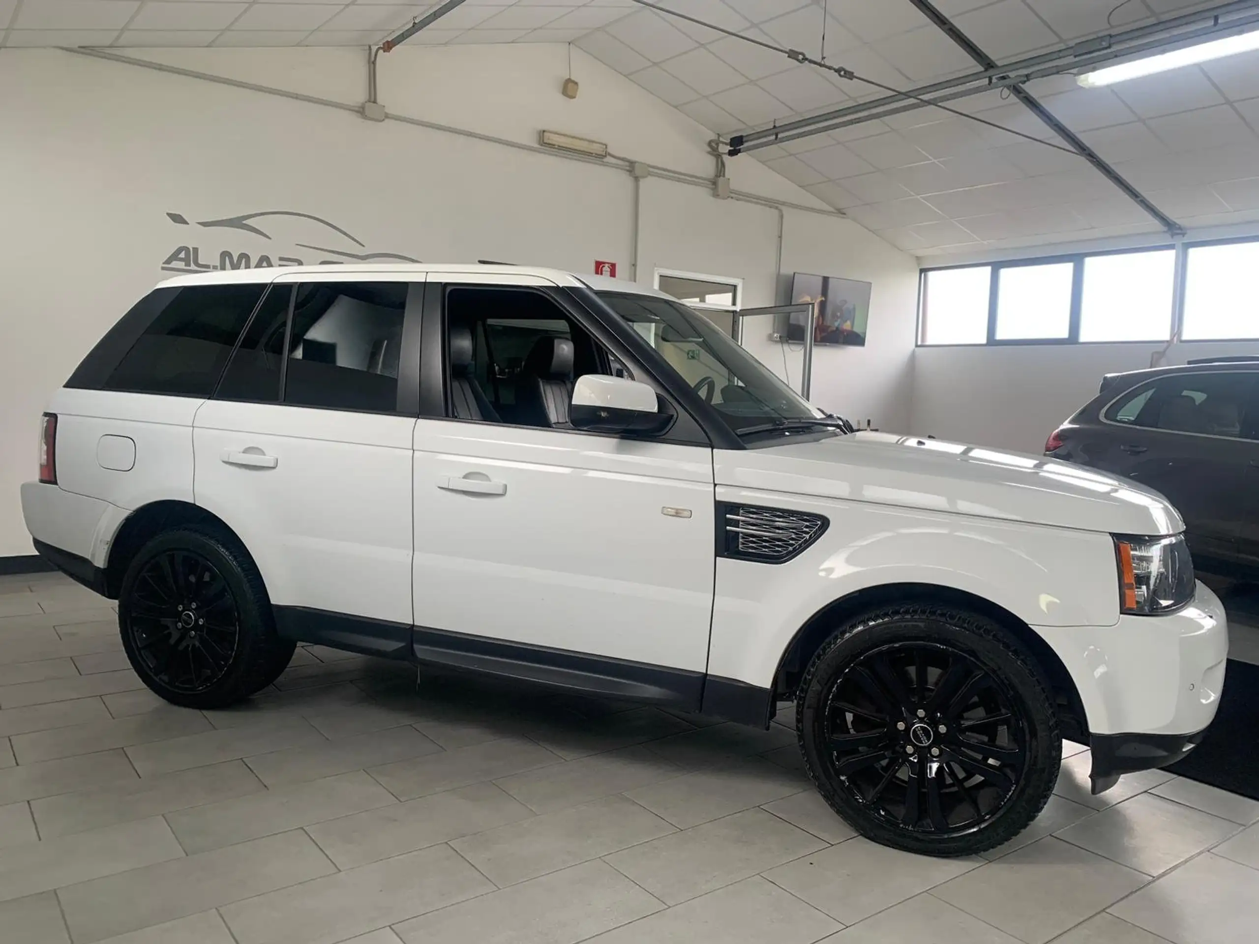 Land Rover - Range Rover Sport