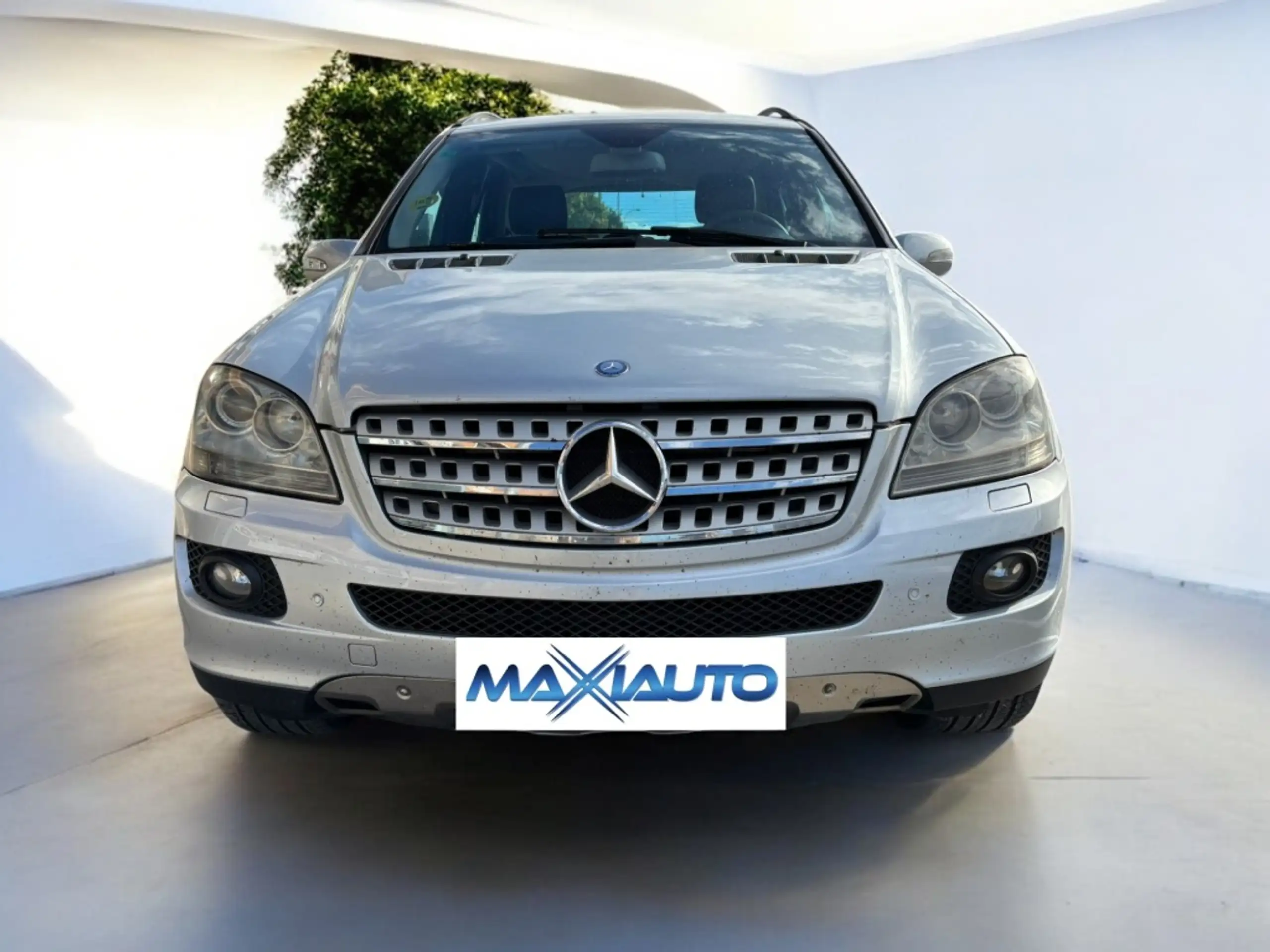 Mercedes-Benz - ML 320