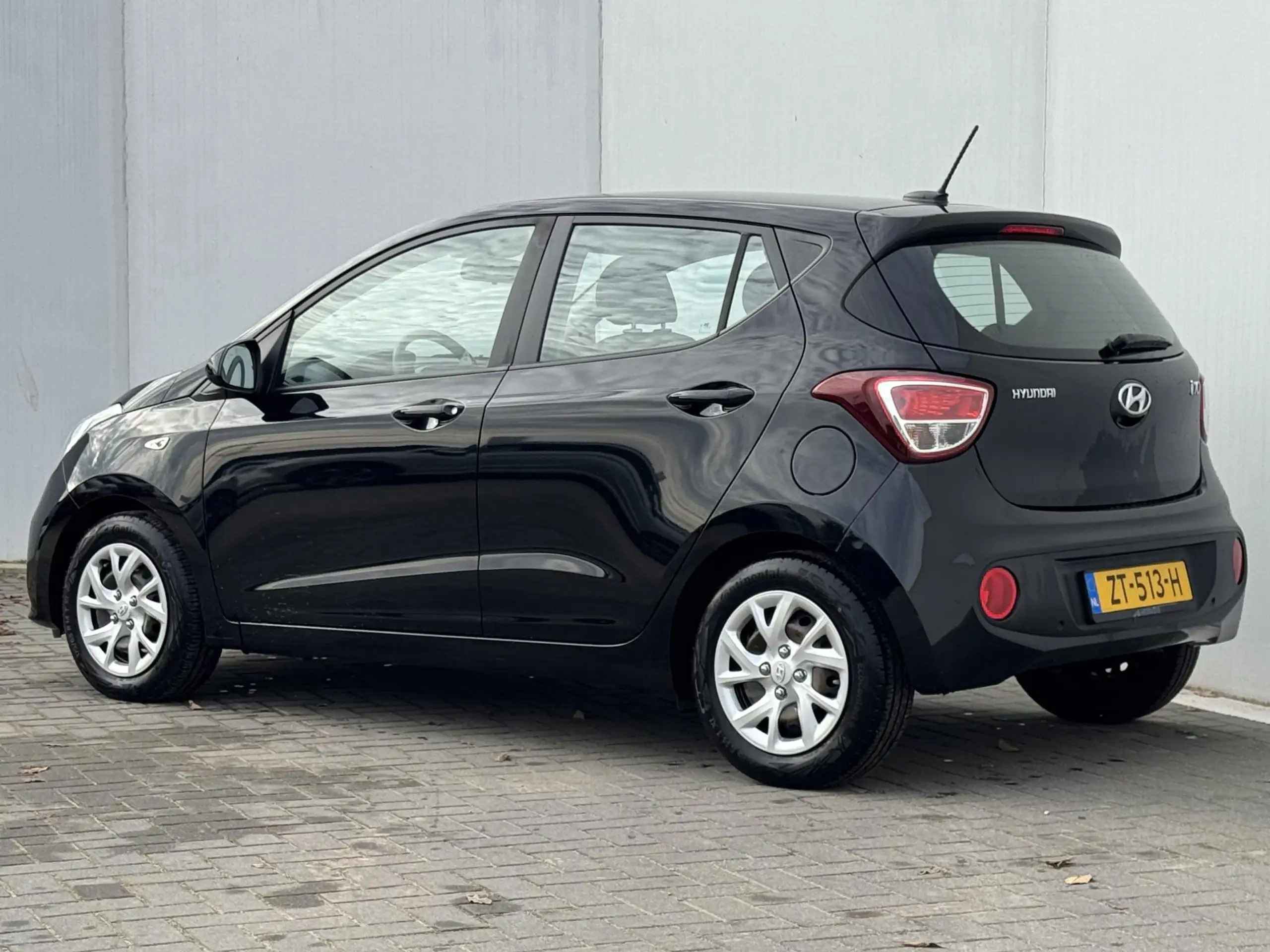 Hyundai - i10