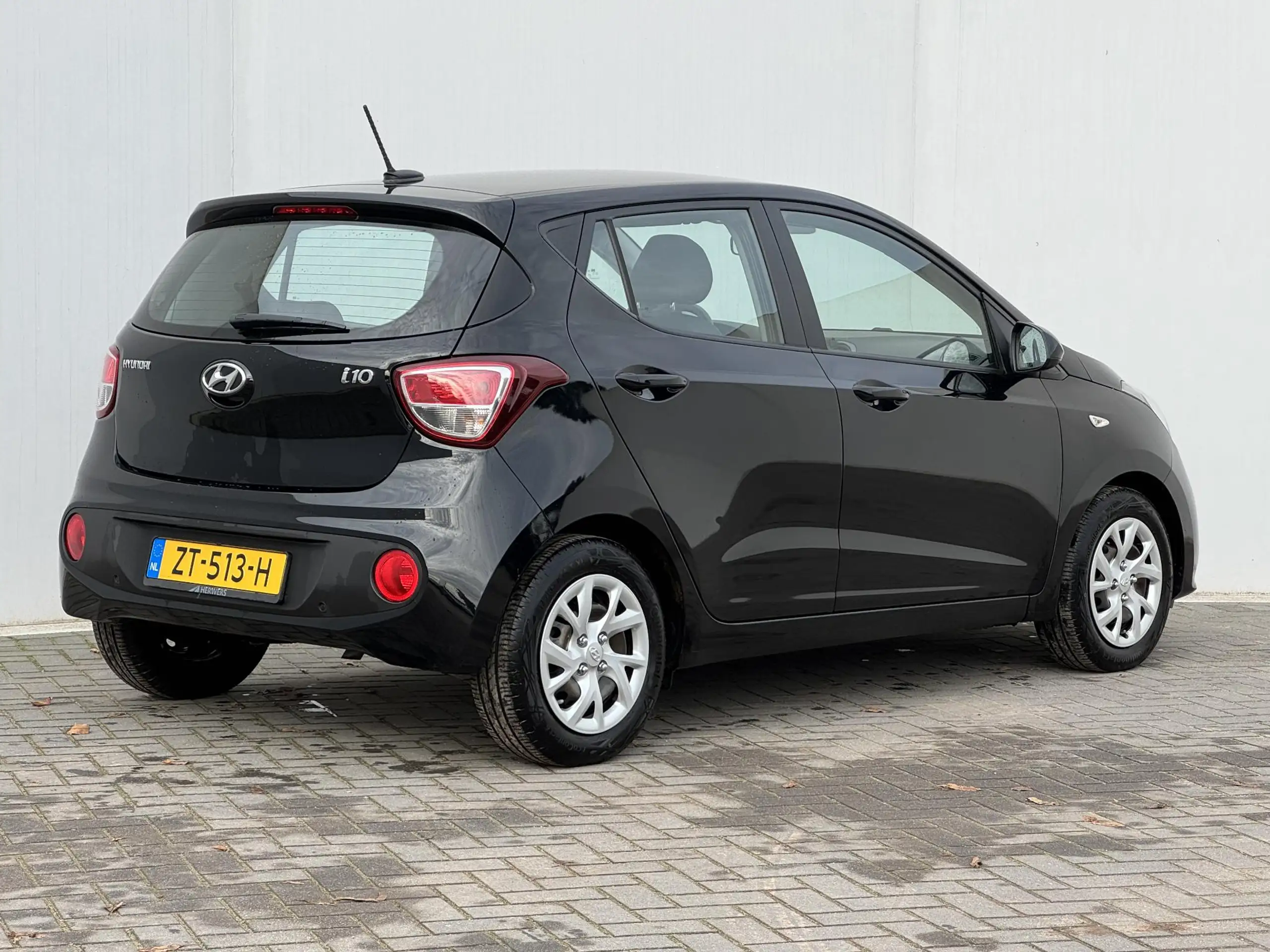 Hyundai - i10