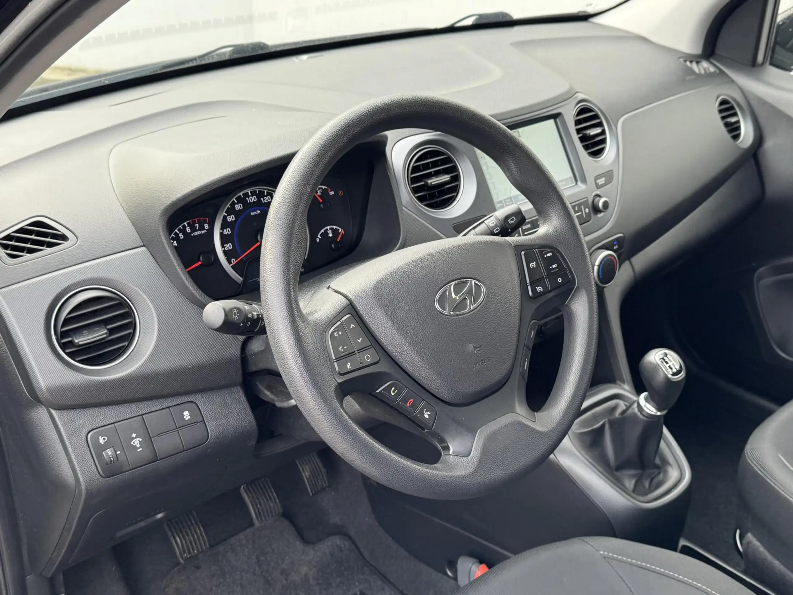 Hyundai - i10