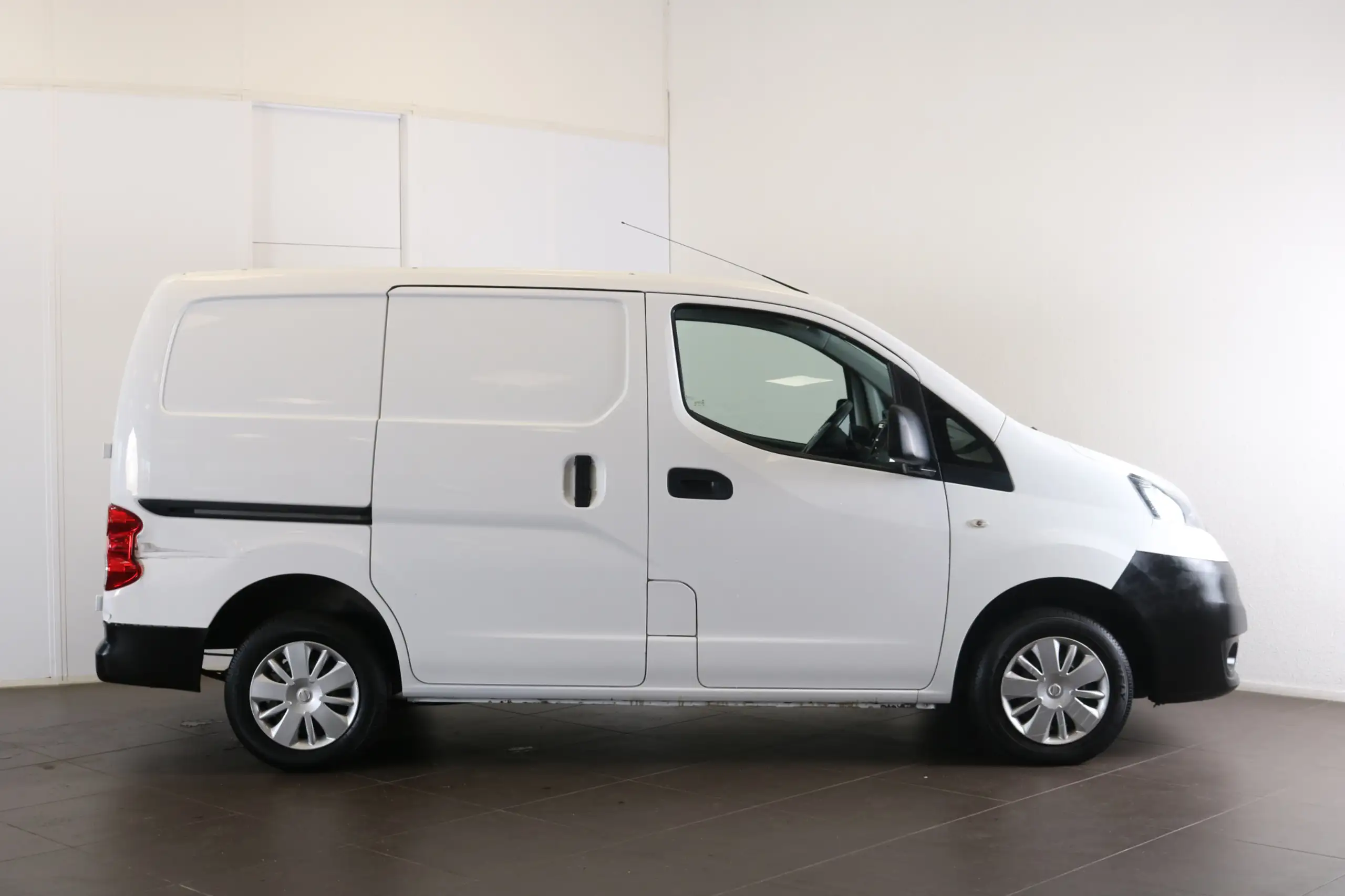 Nissan - NV200