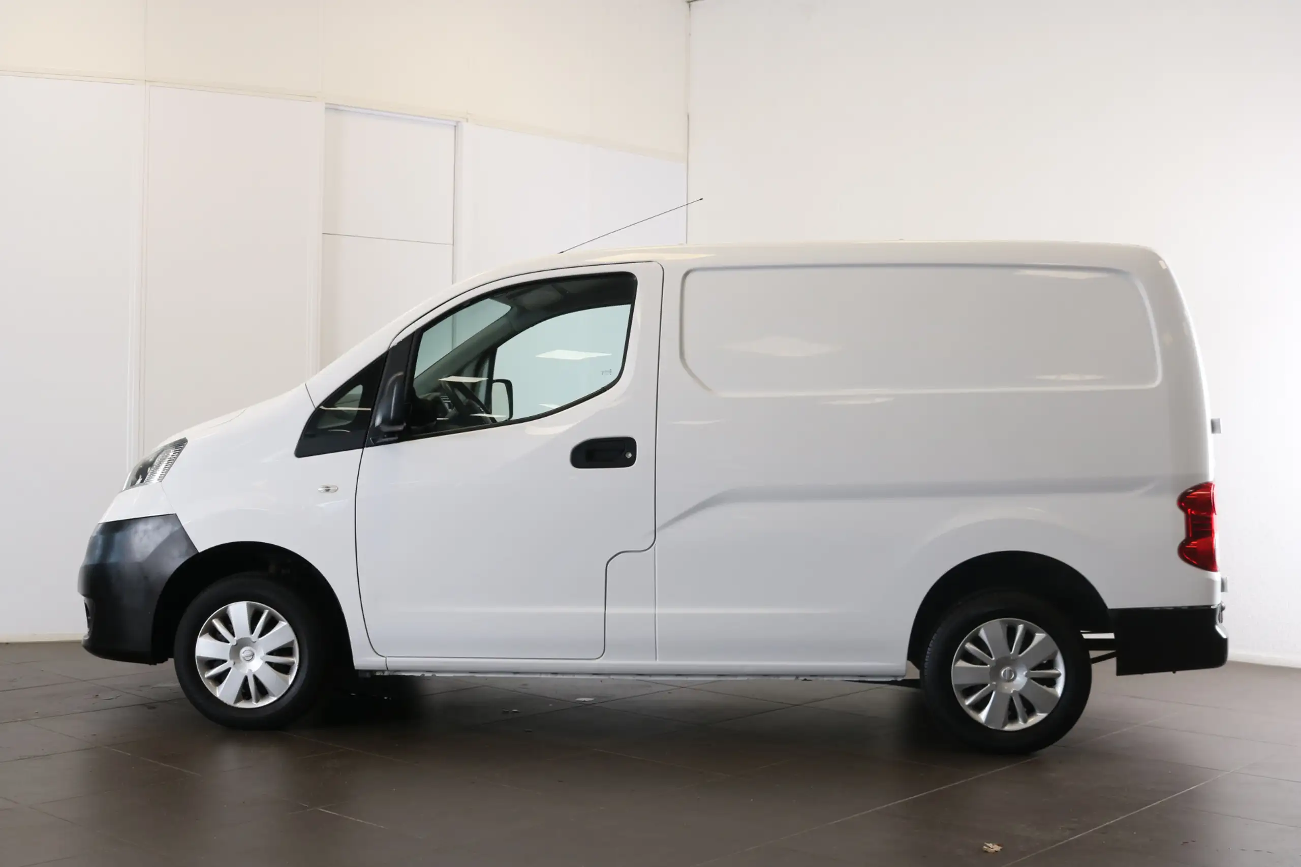 Nissan - NV200