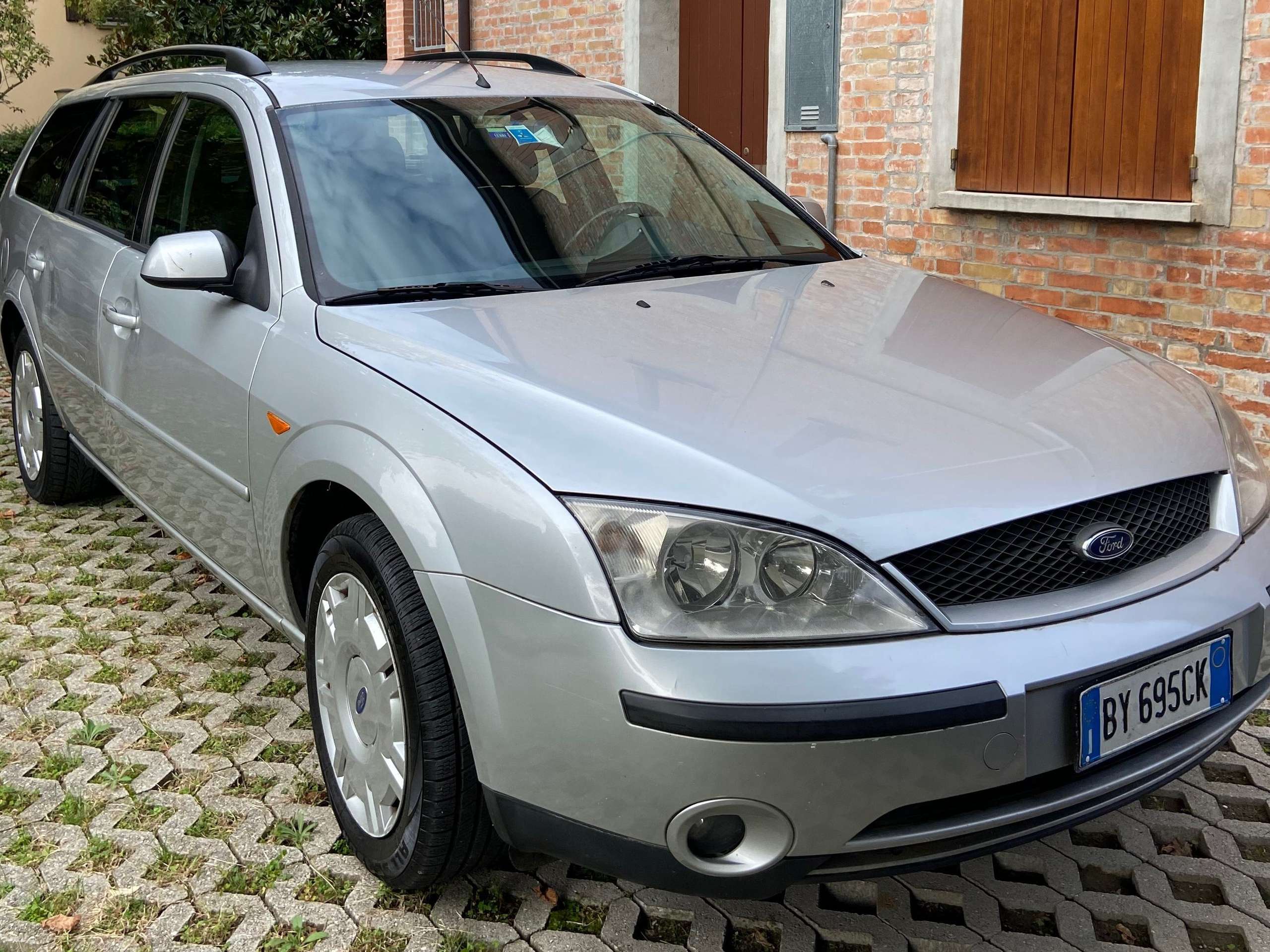 Ford - Mondeo