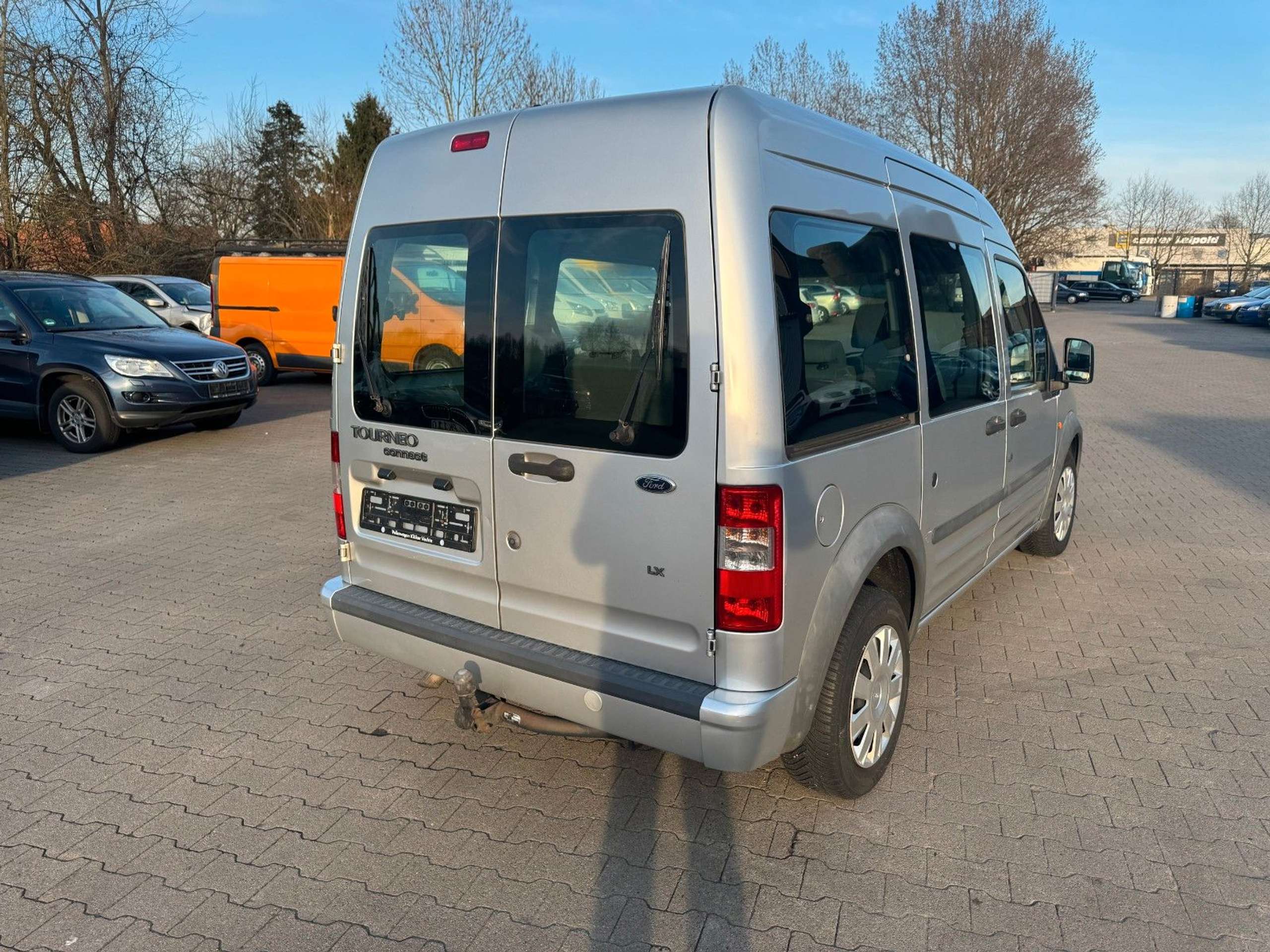 Ford - Tourneo