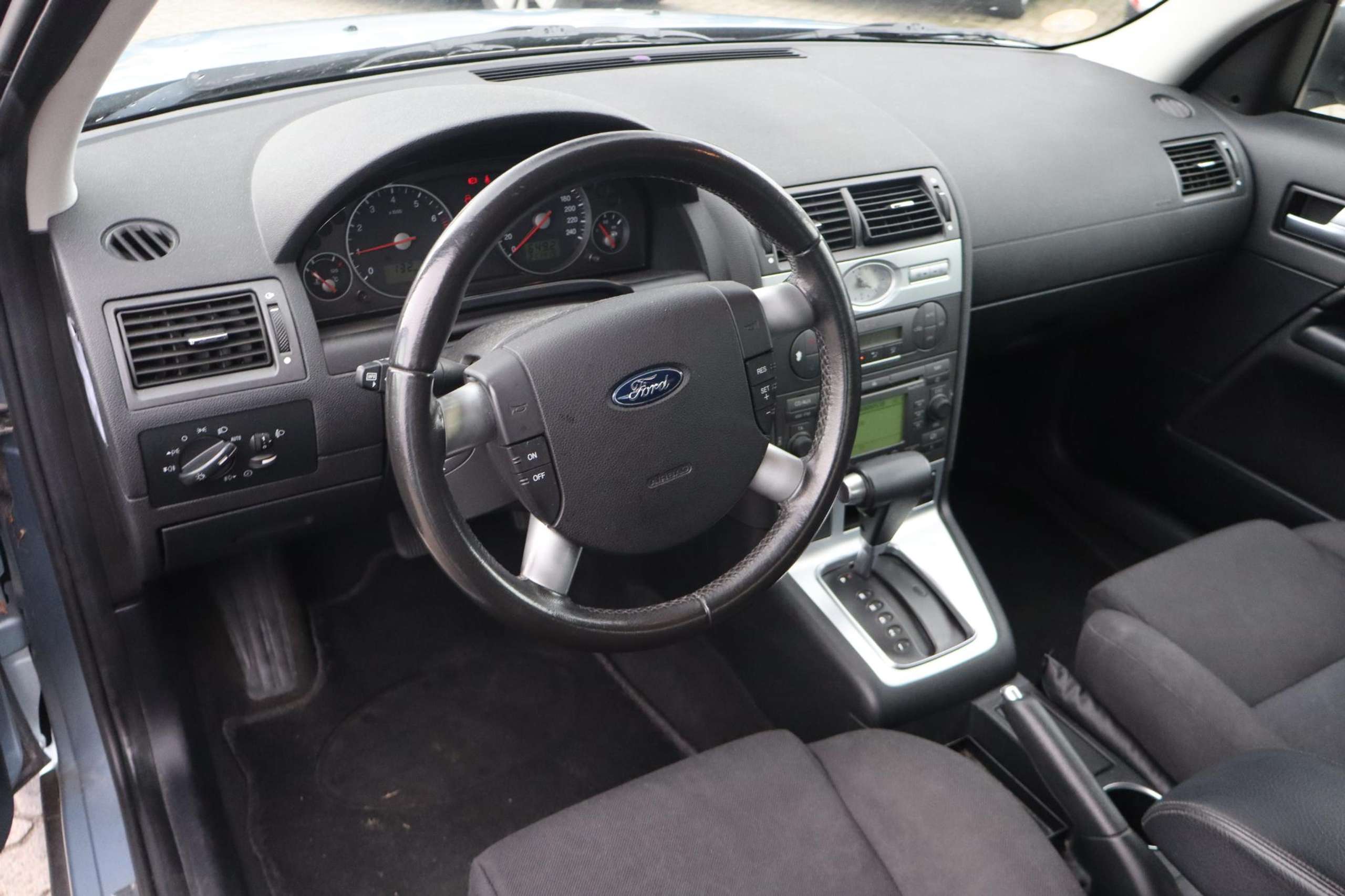 Ford - Mondeo