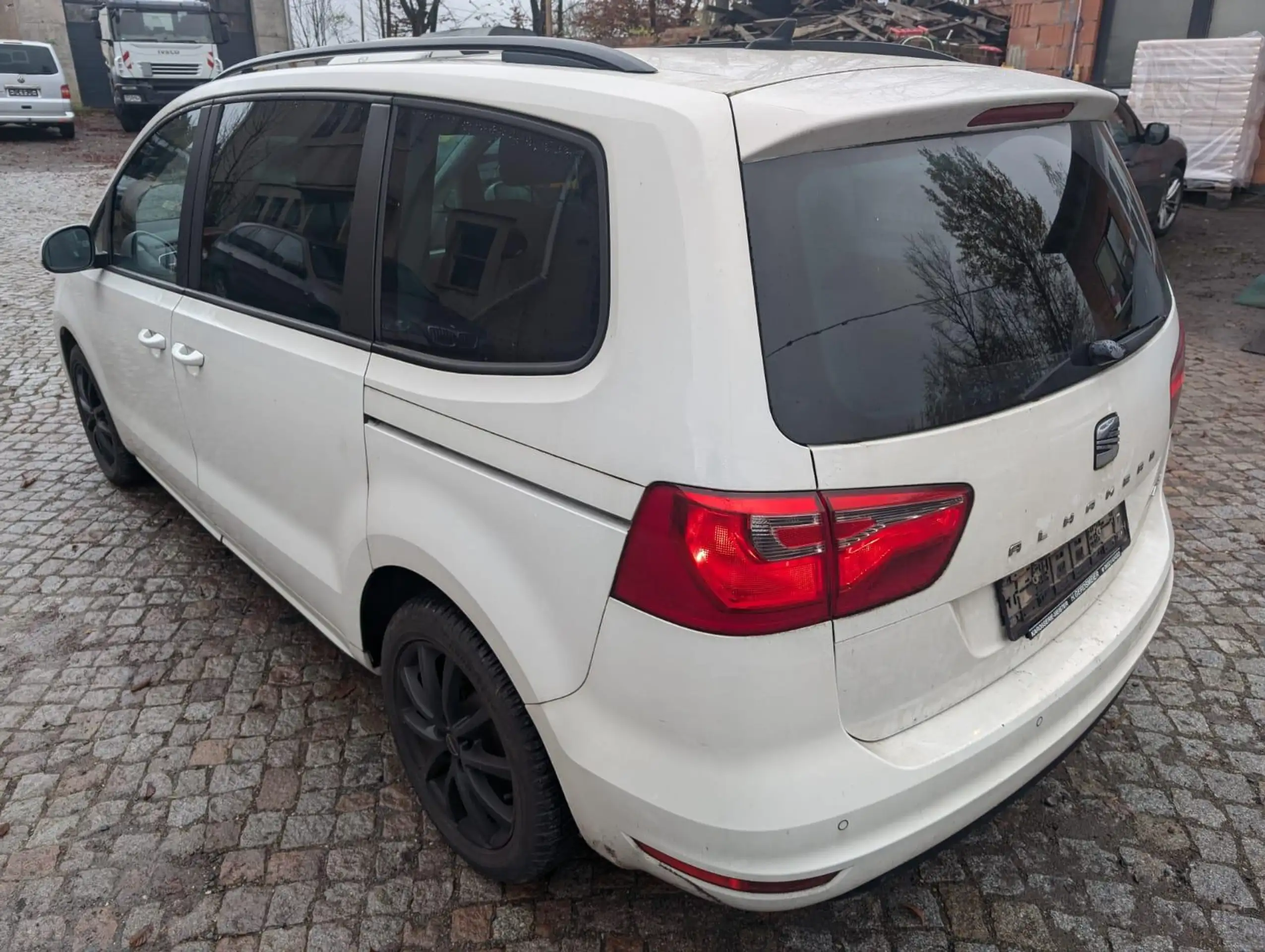 SEAT - Alhambra