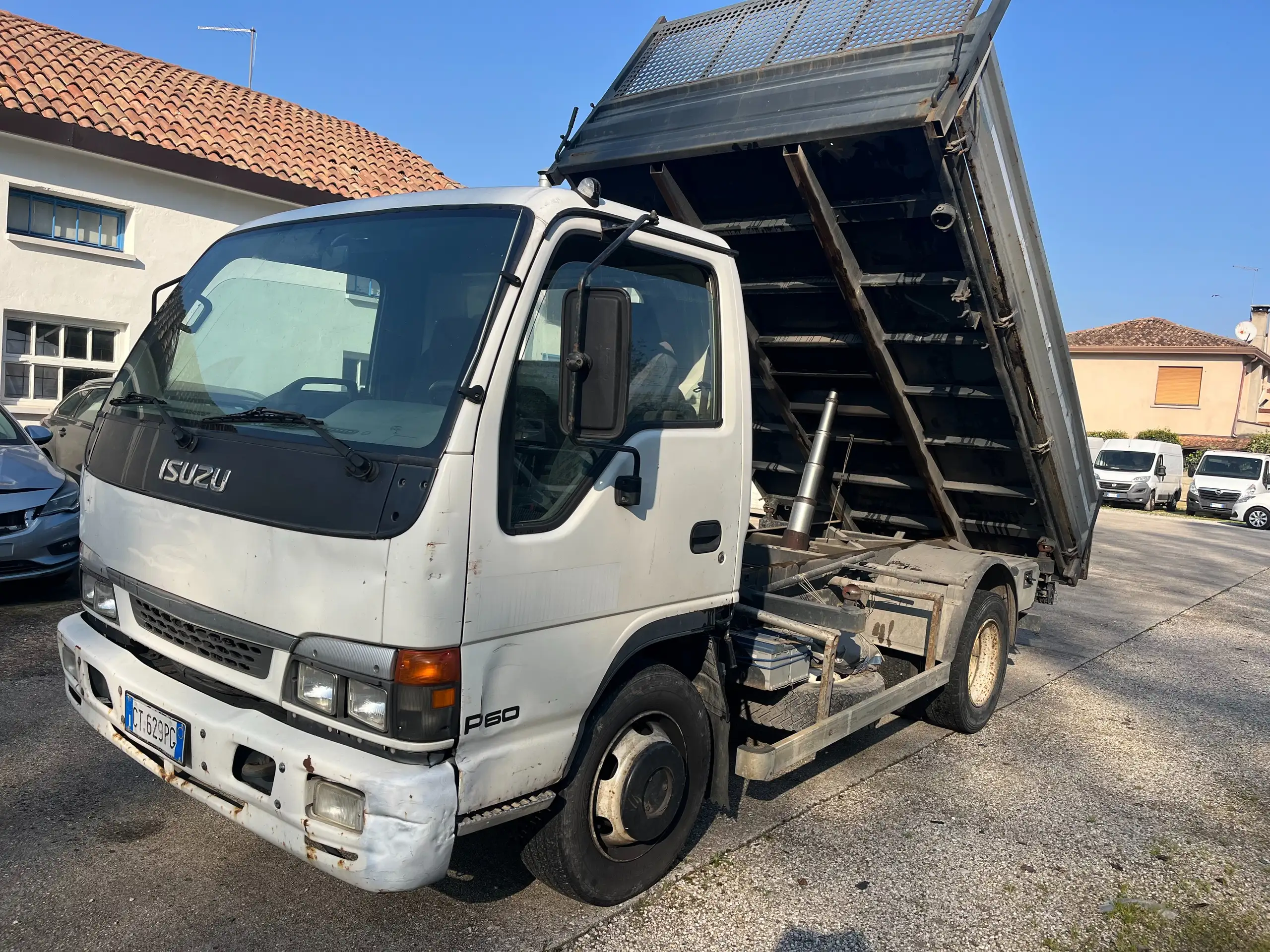 Isuzu - NPR