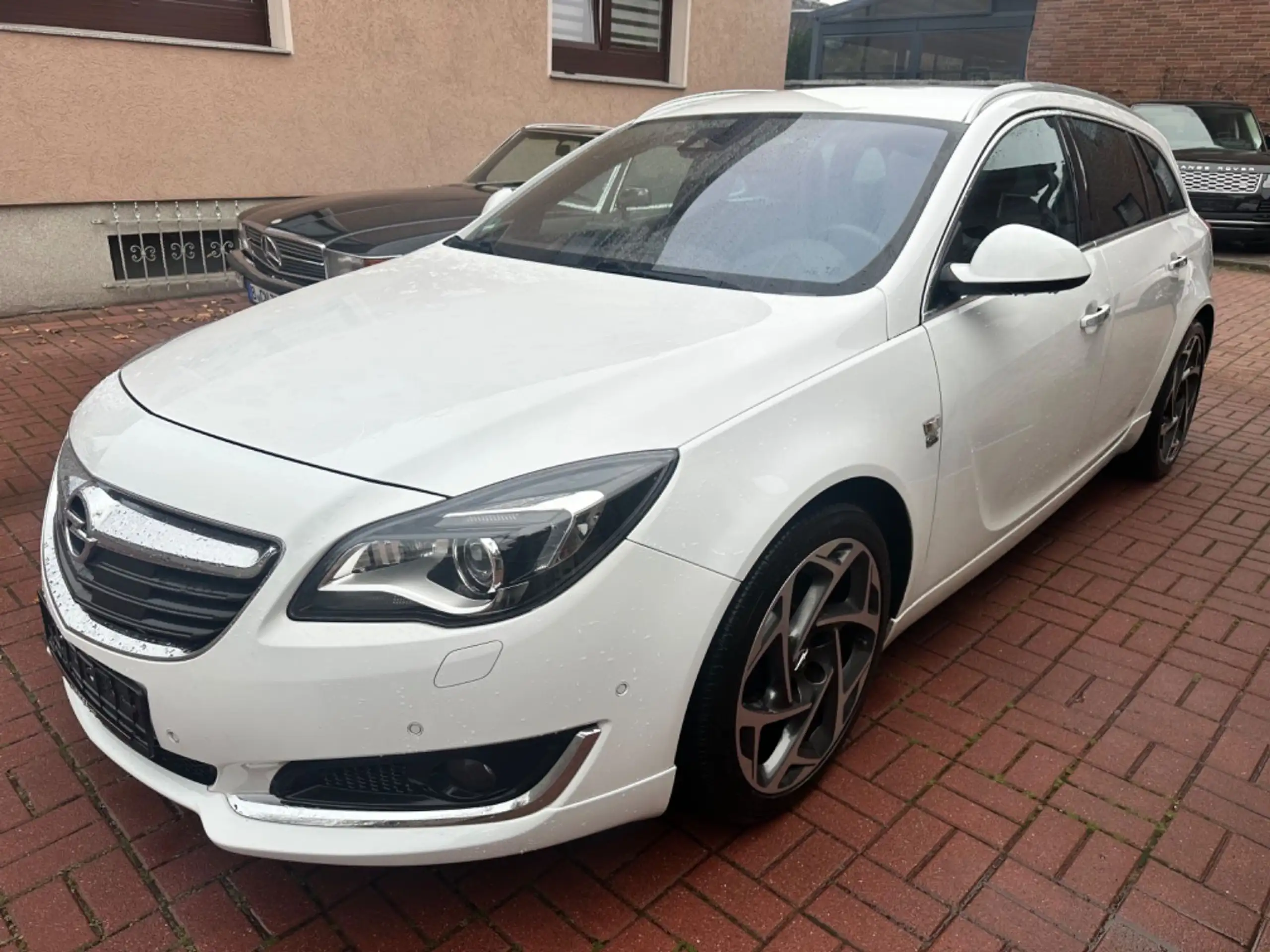 Opel - Insignia