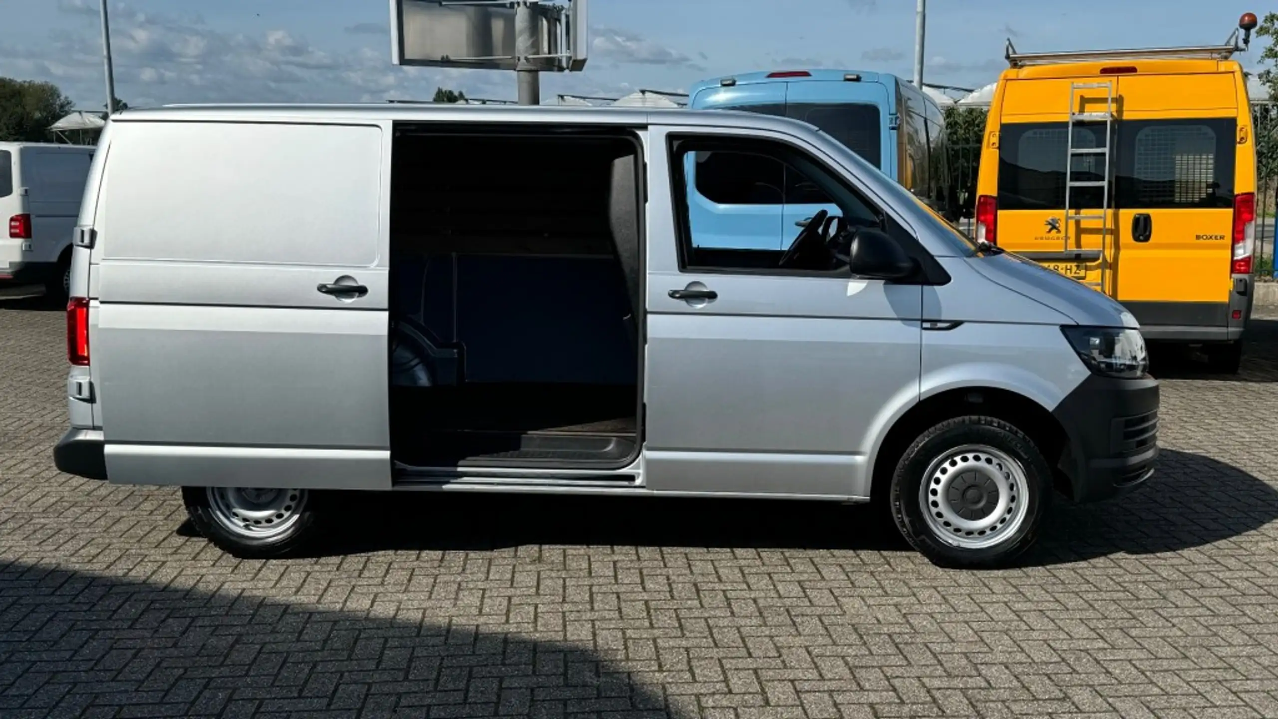 Volkswagen - Transporter