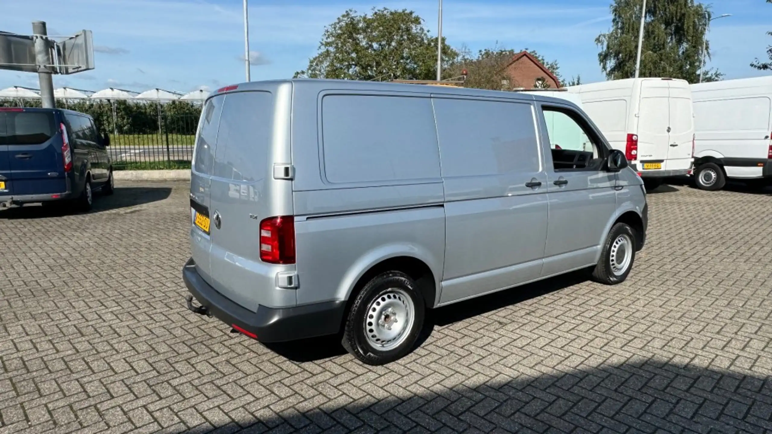 Volkswagen - Transporter