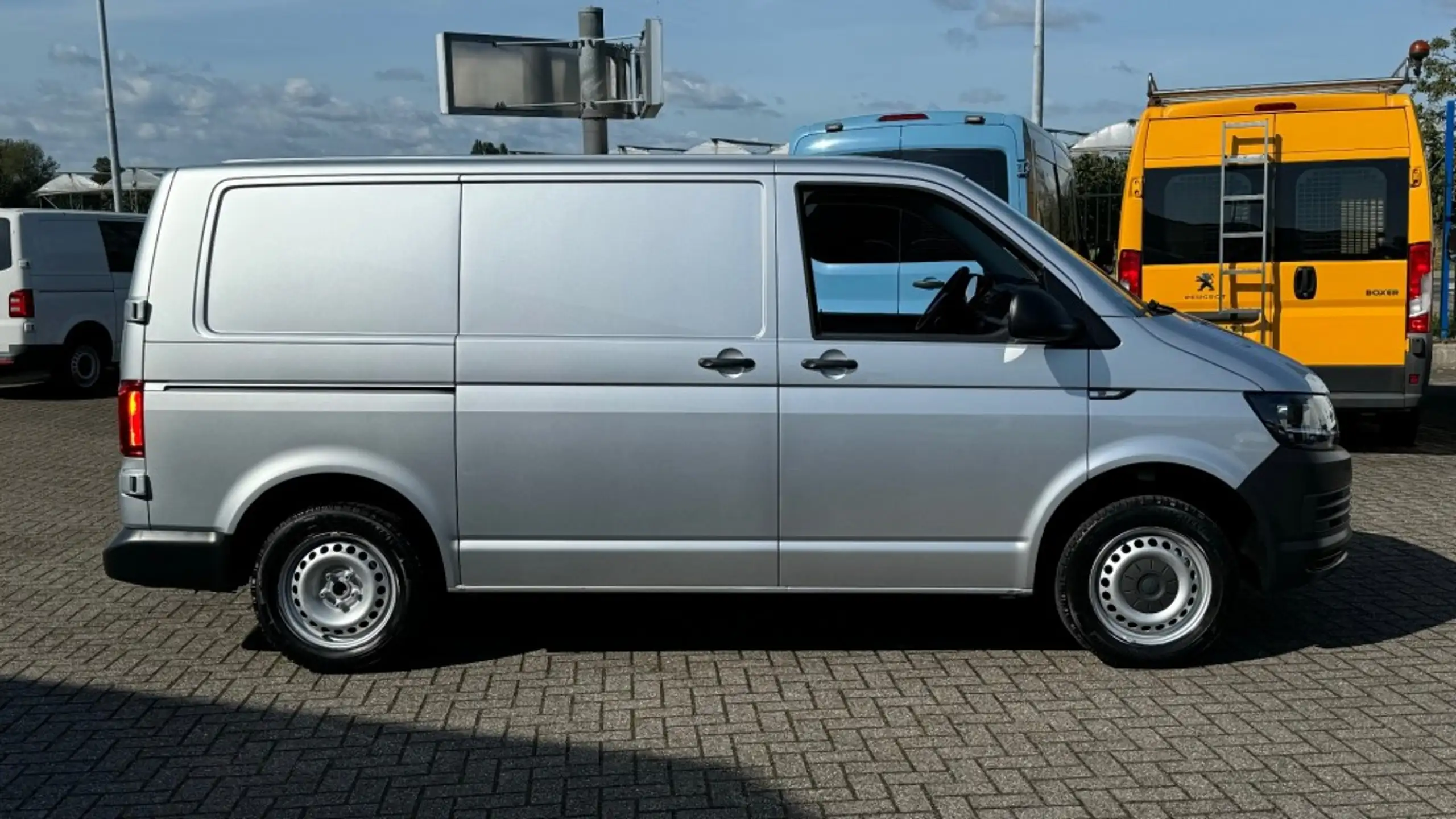 Volkswagen - Transporter