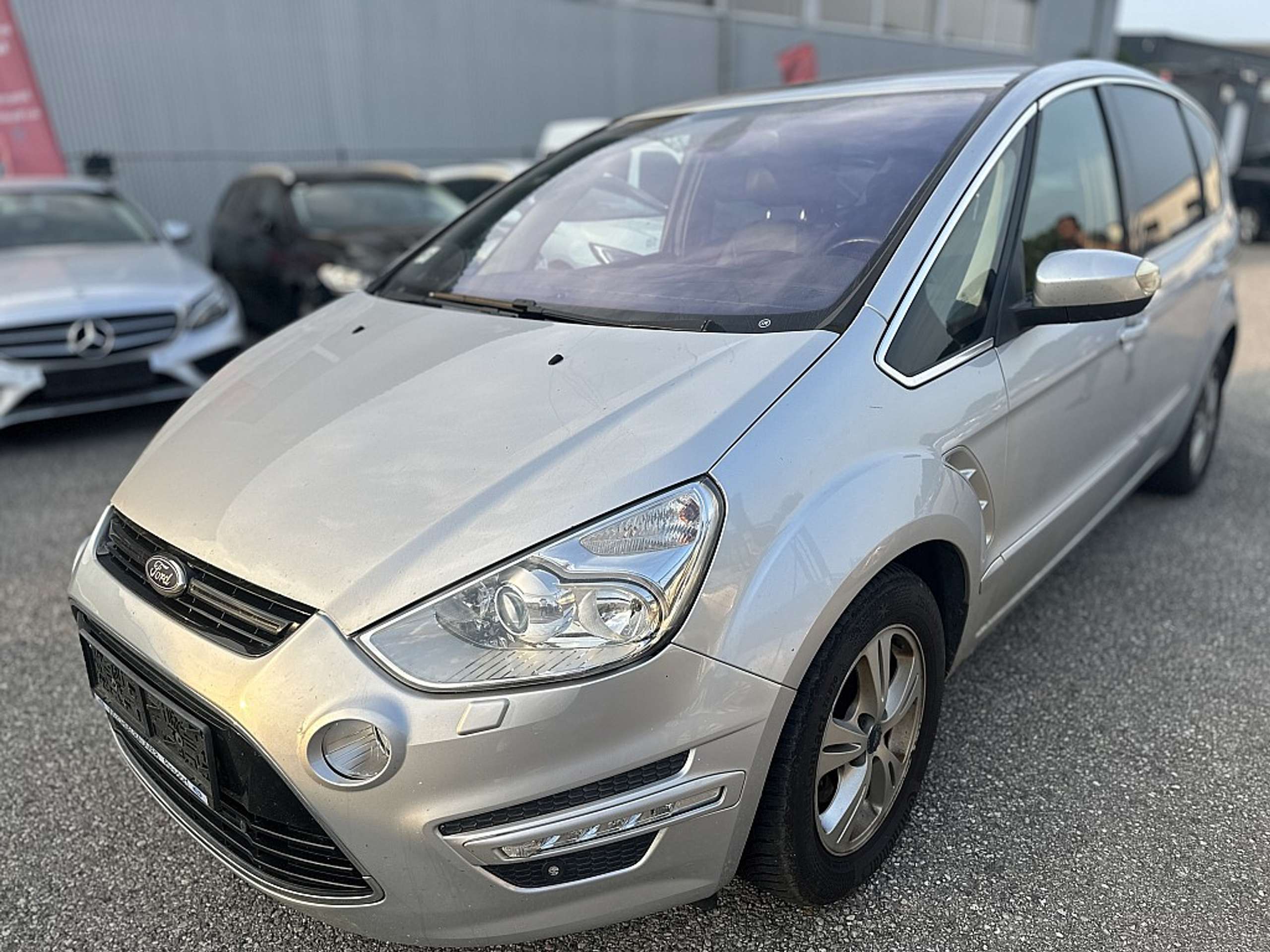 Ford S-Max 2012