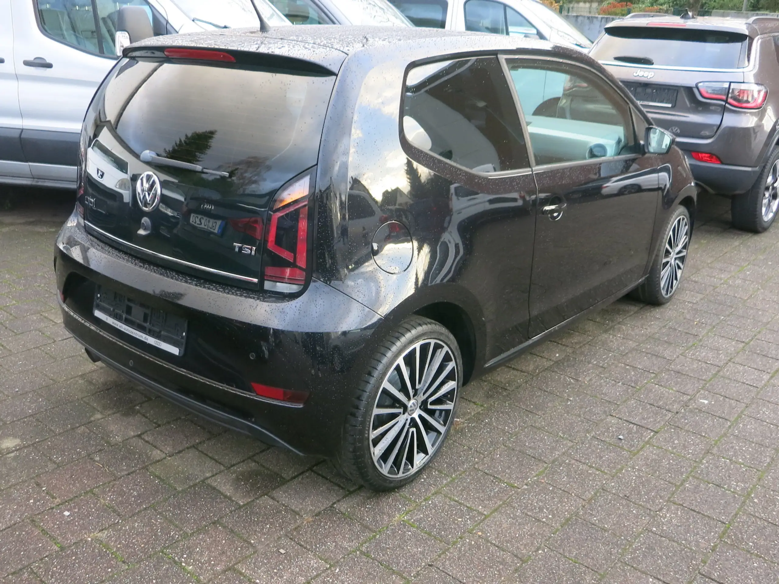 Volkswagen - up!