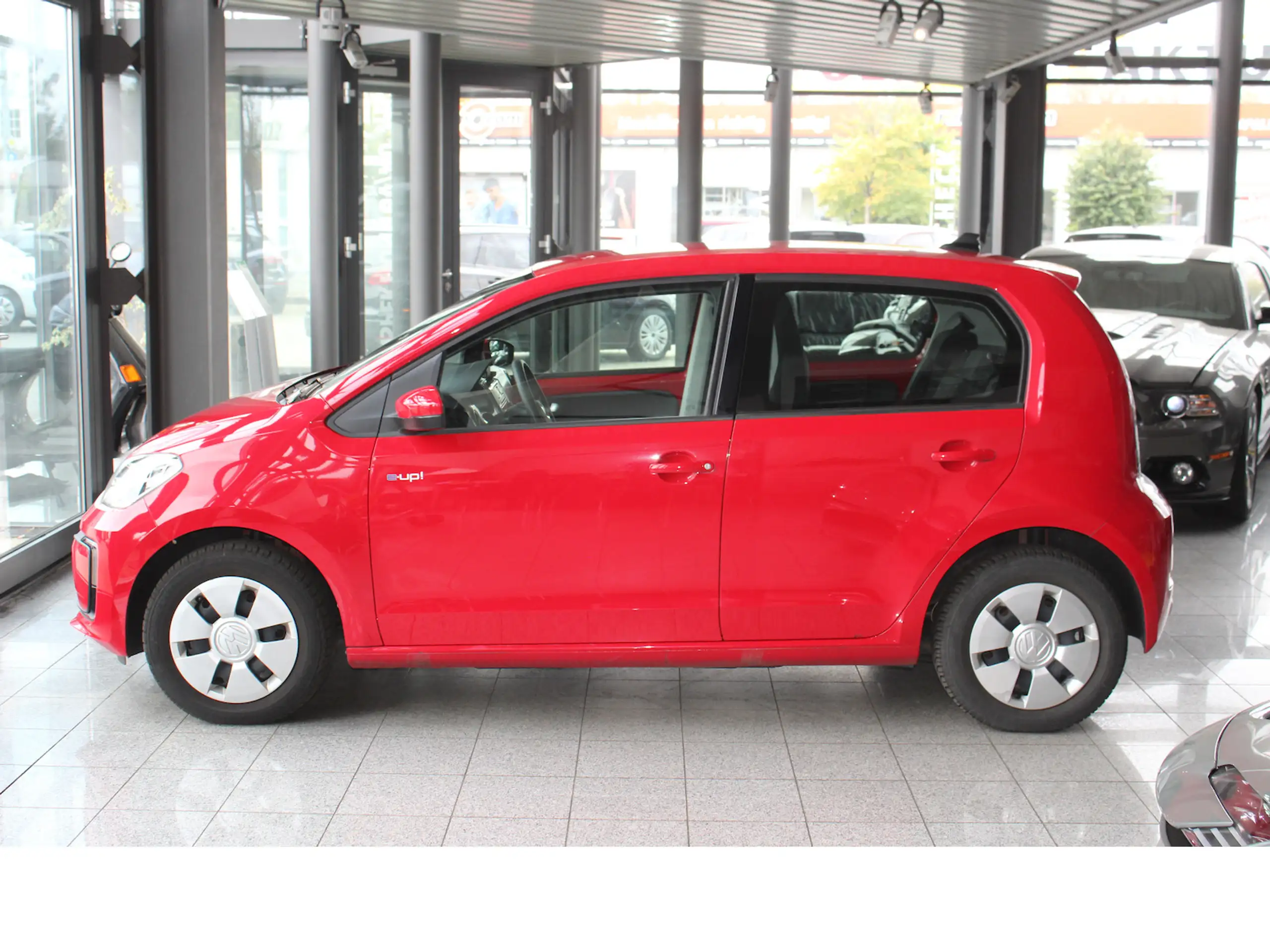 Volkswagen - up!