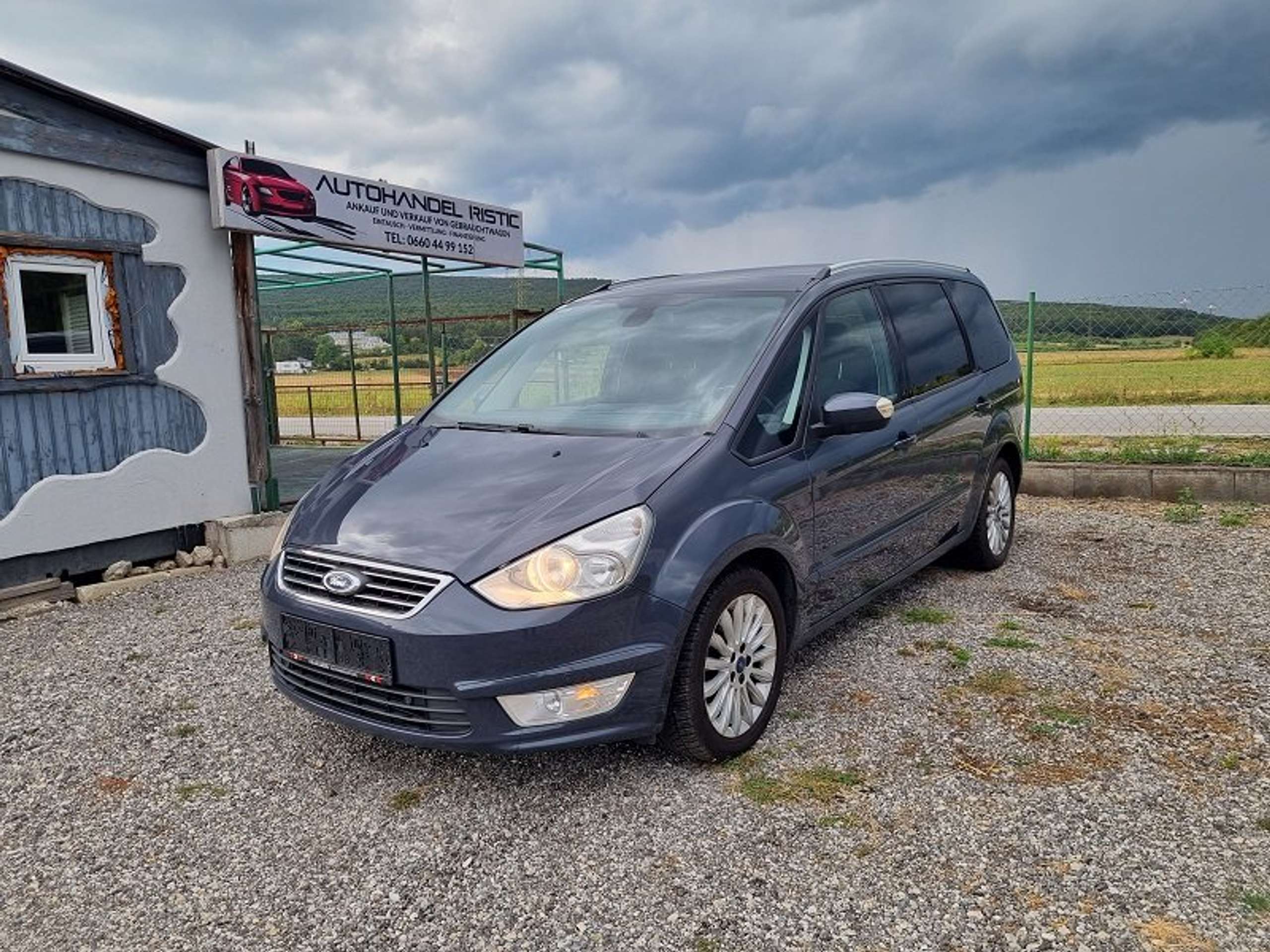 Ford Galaxy 2015