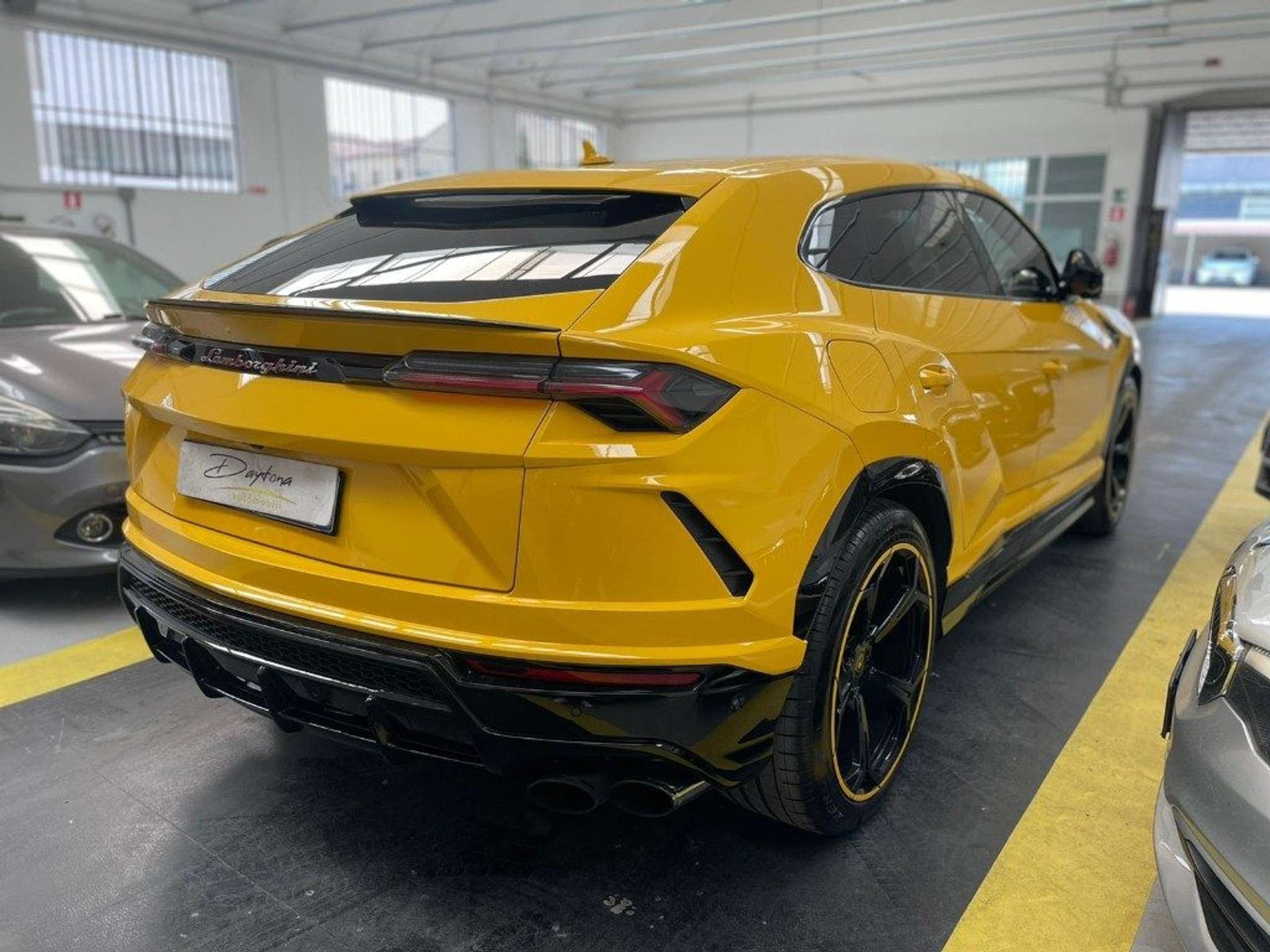 Lamborghini - Urus