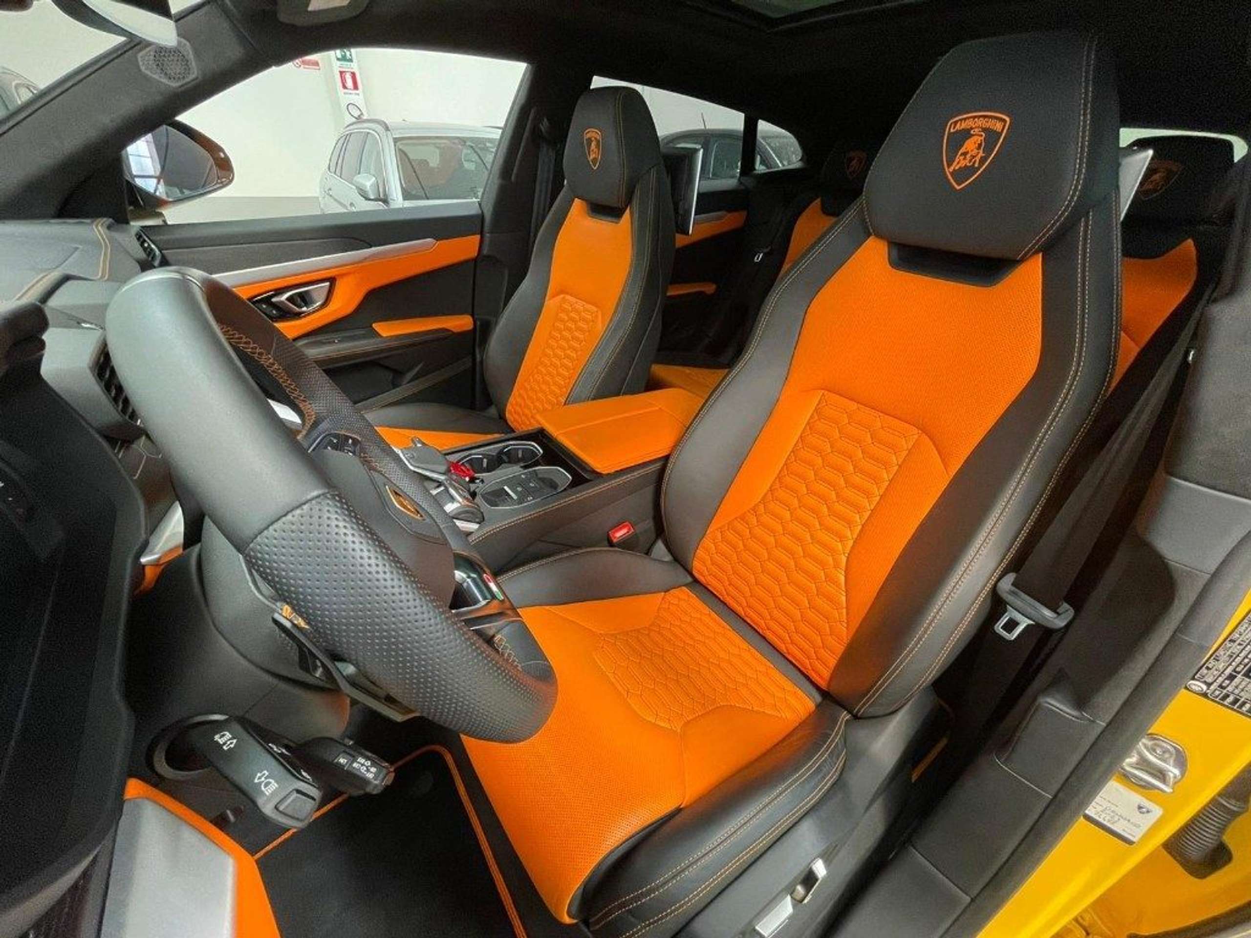 Lamborghini - Urus