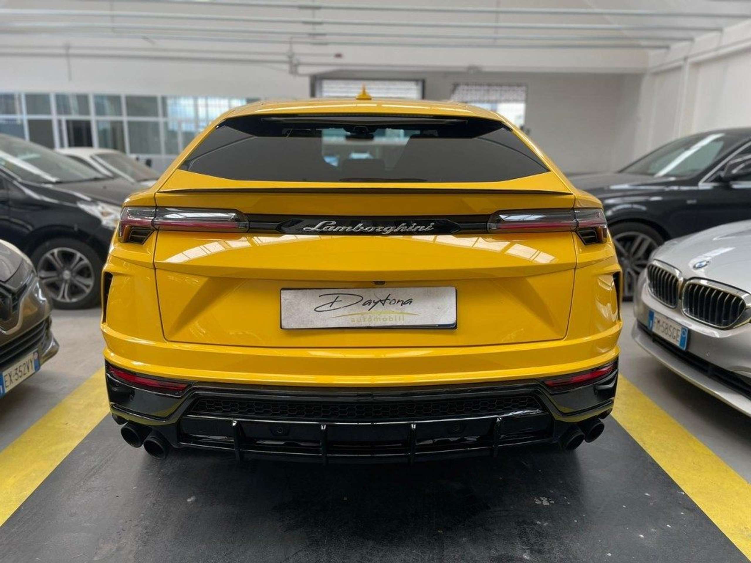 Lamborghini - Urus