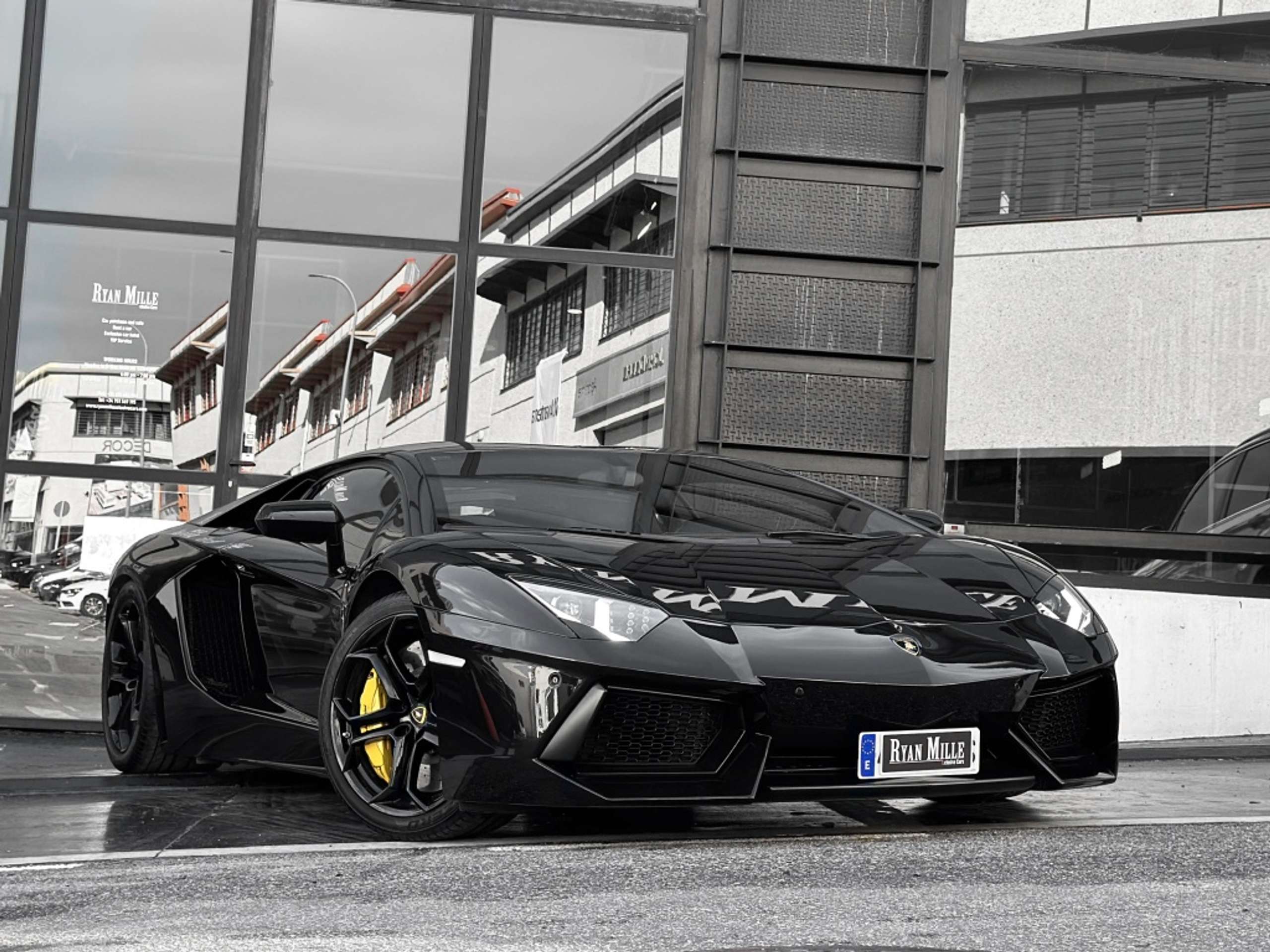 Lamborghini - Aventador