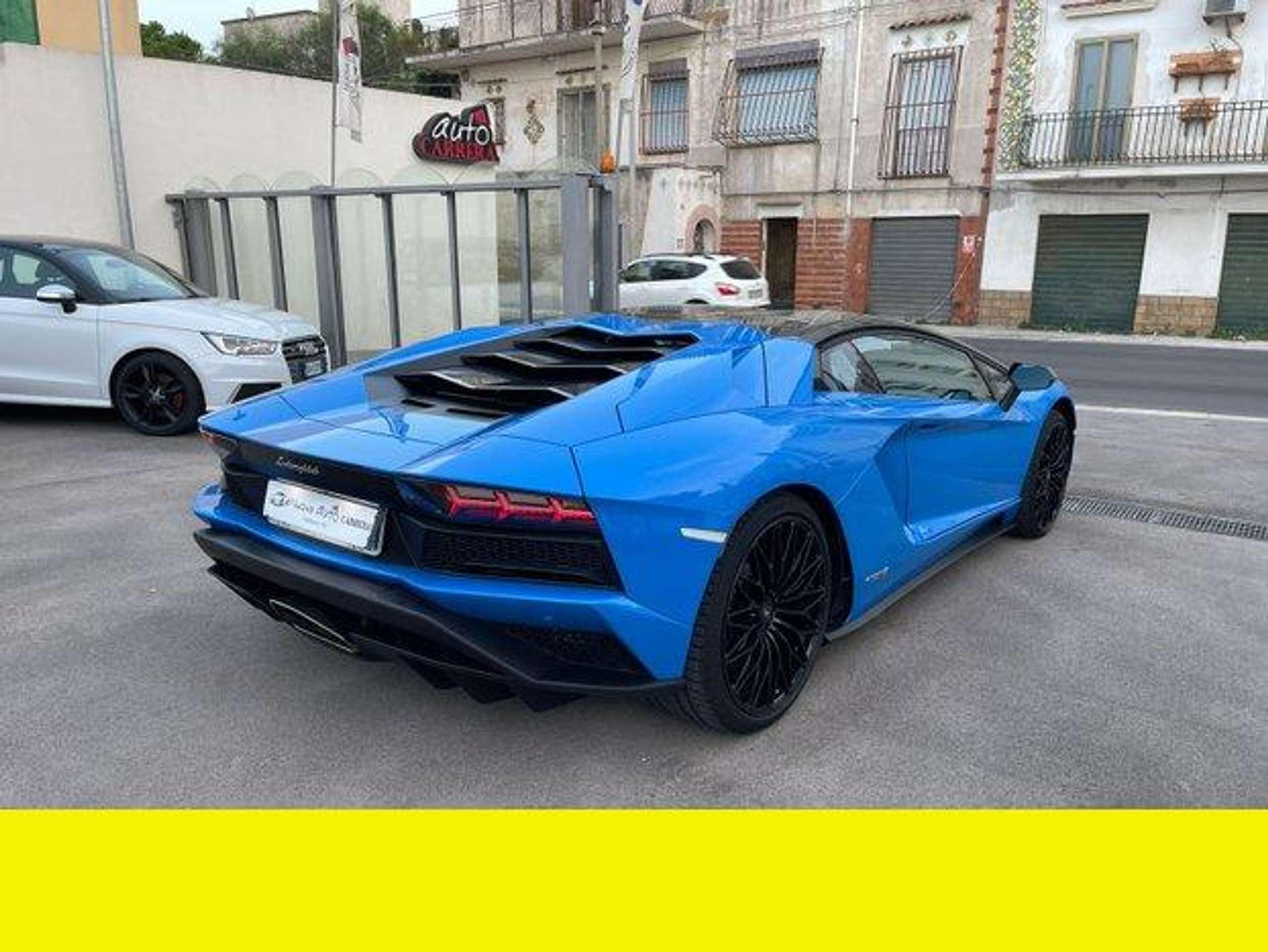 Lamborghini - Aventador