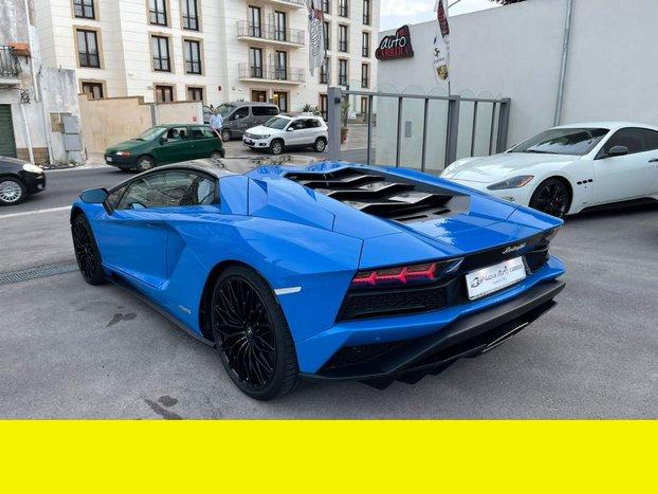 Lamborghini - Aventador