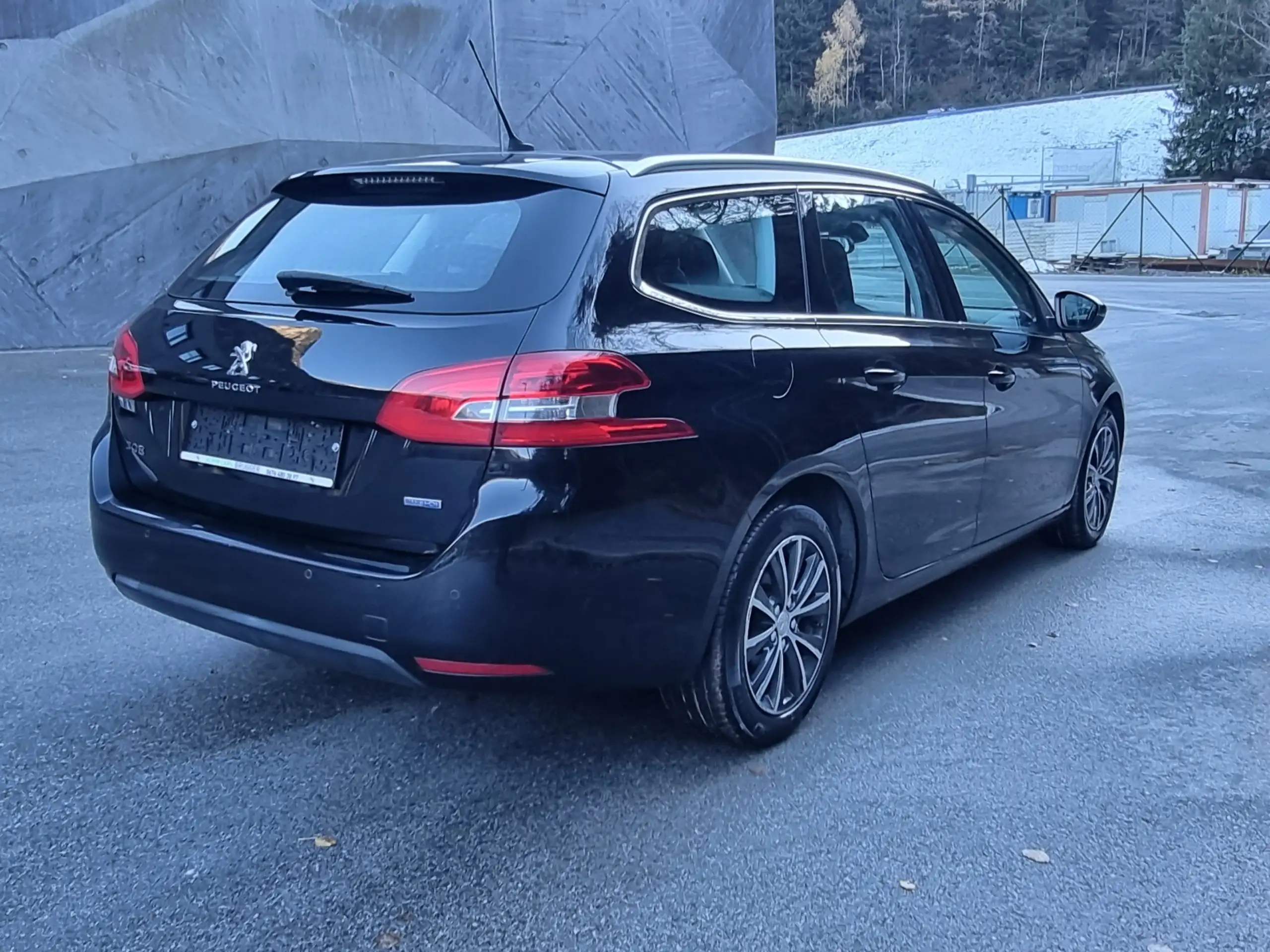 Peugeot - 308