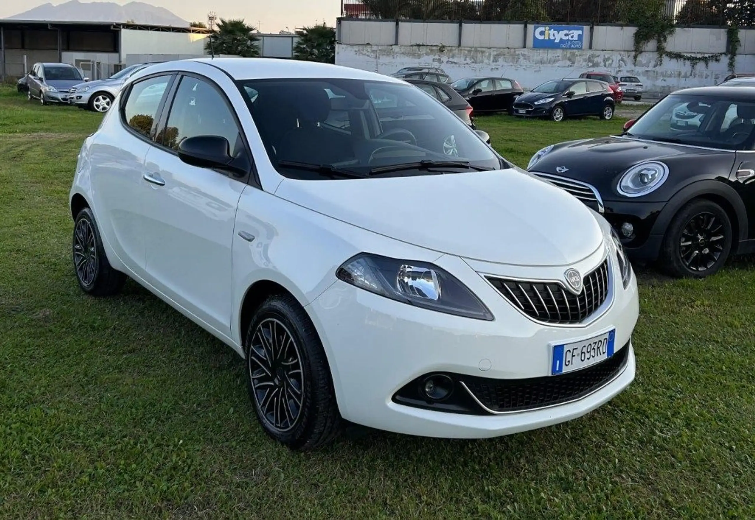 Lancia - Ypsilon