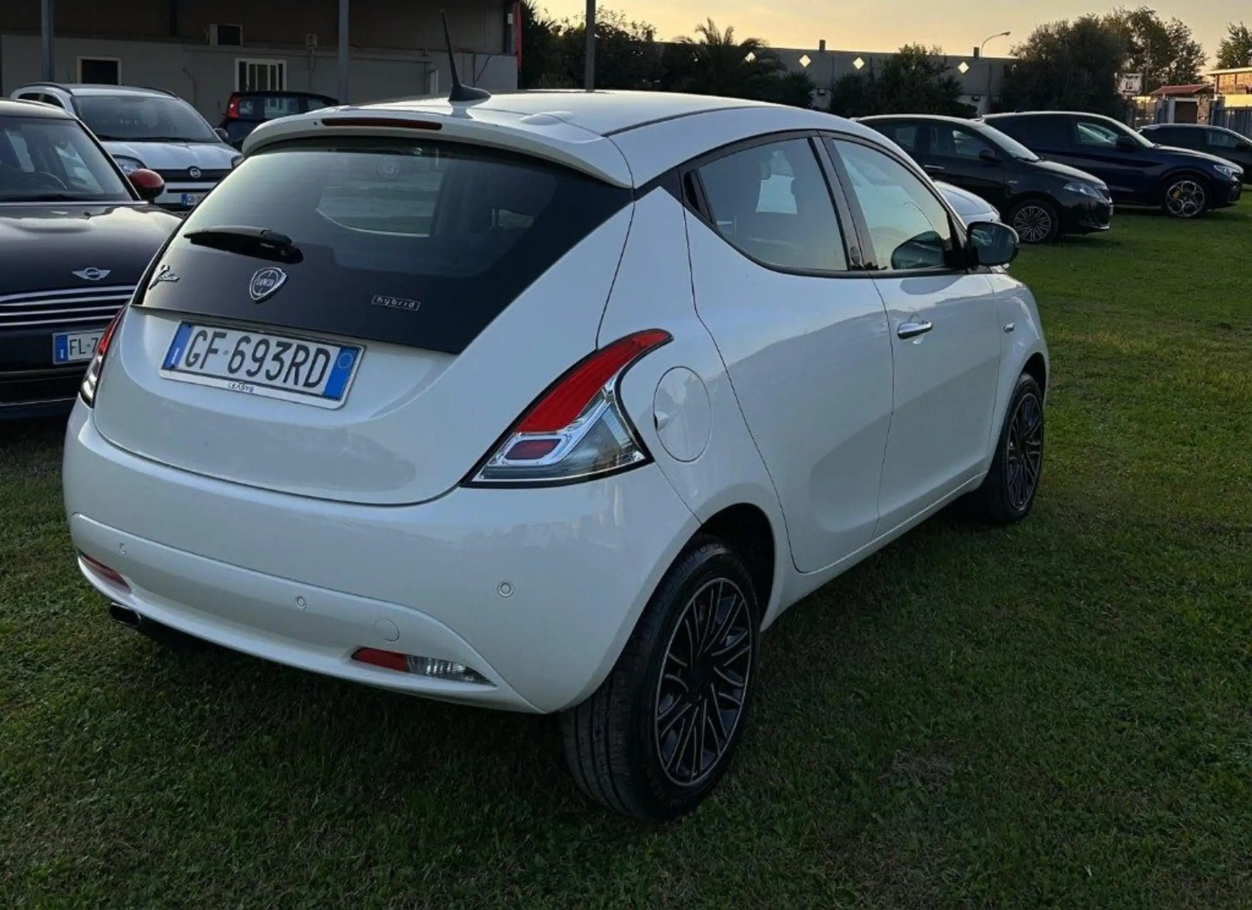 Lancia - Ypsilon