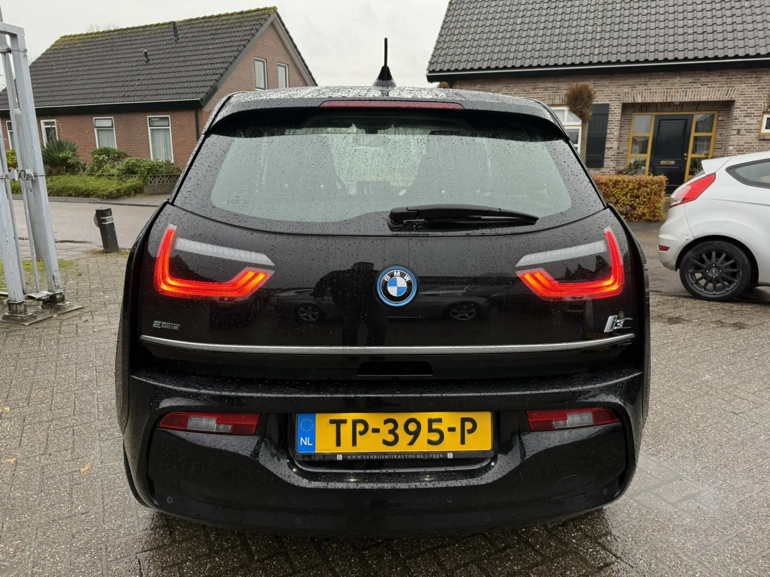 BMW - i3