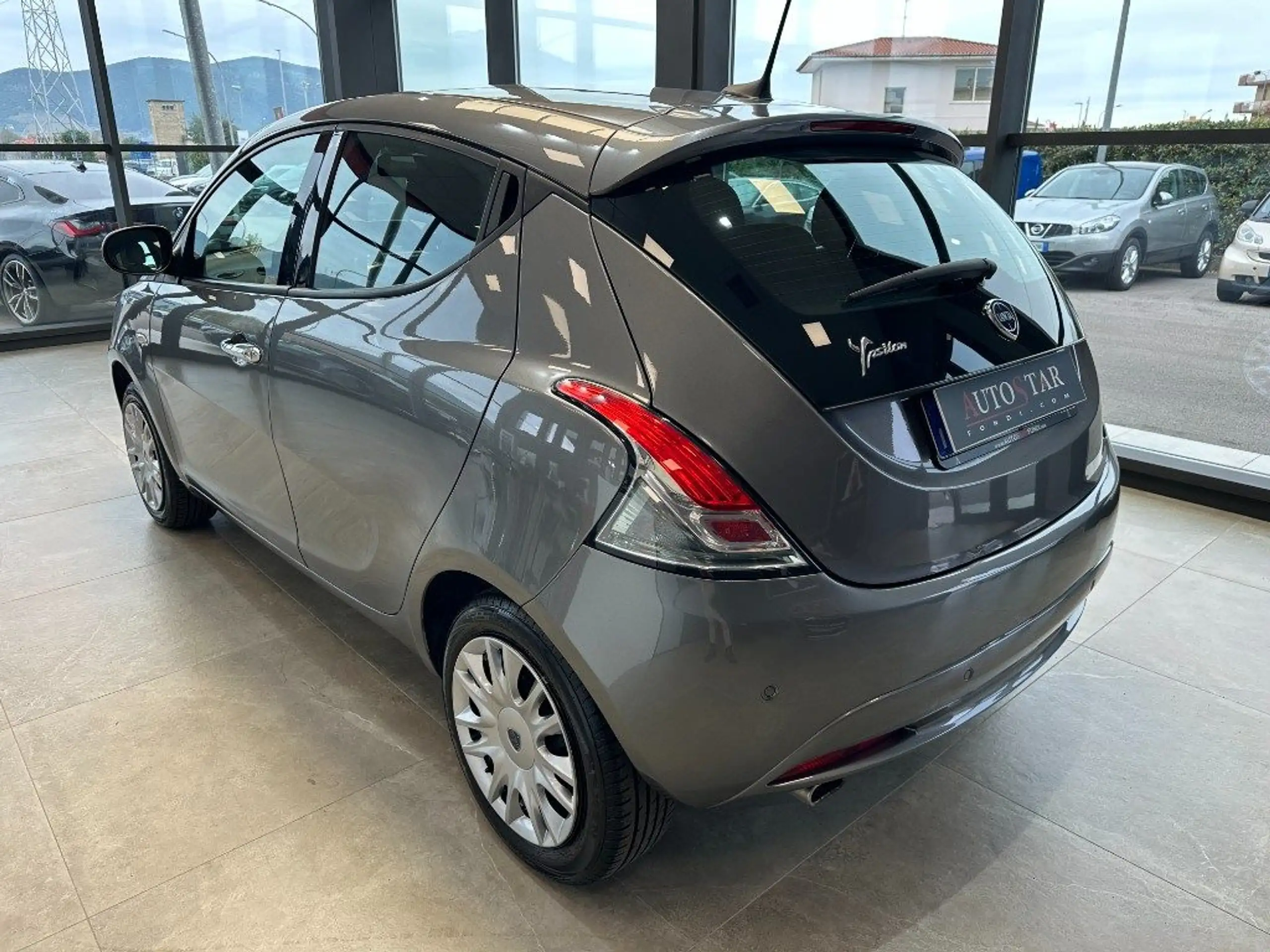 Lancia - Ypsilon