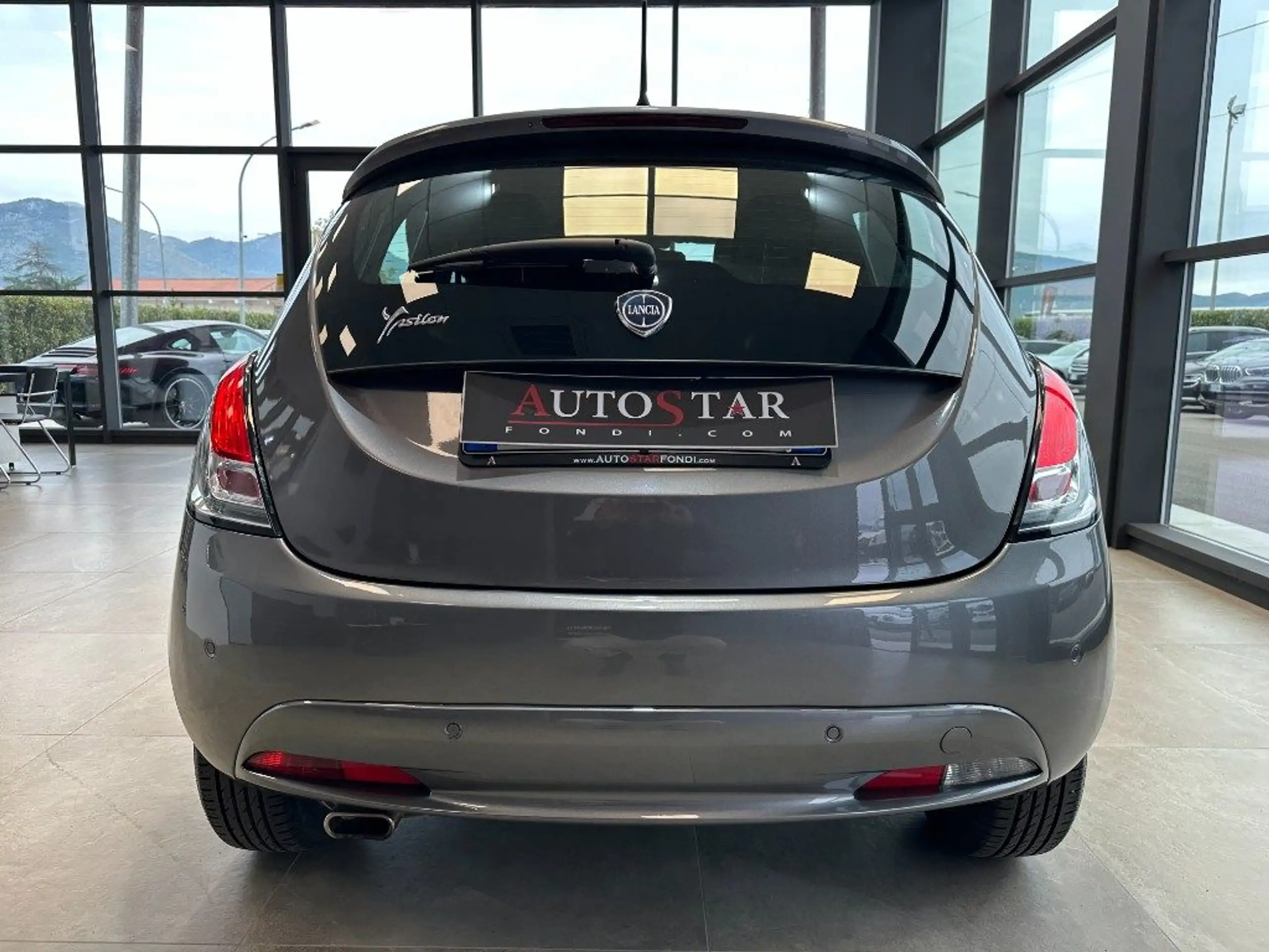 Lancia - Ypsilon