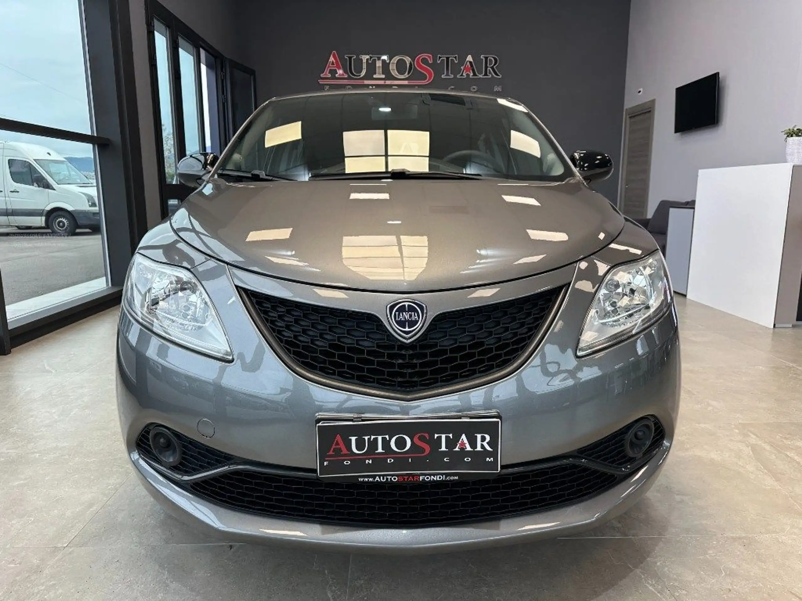 Lancia - Ypsilon